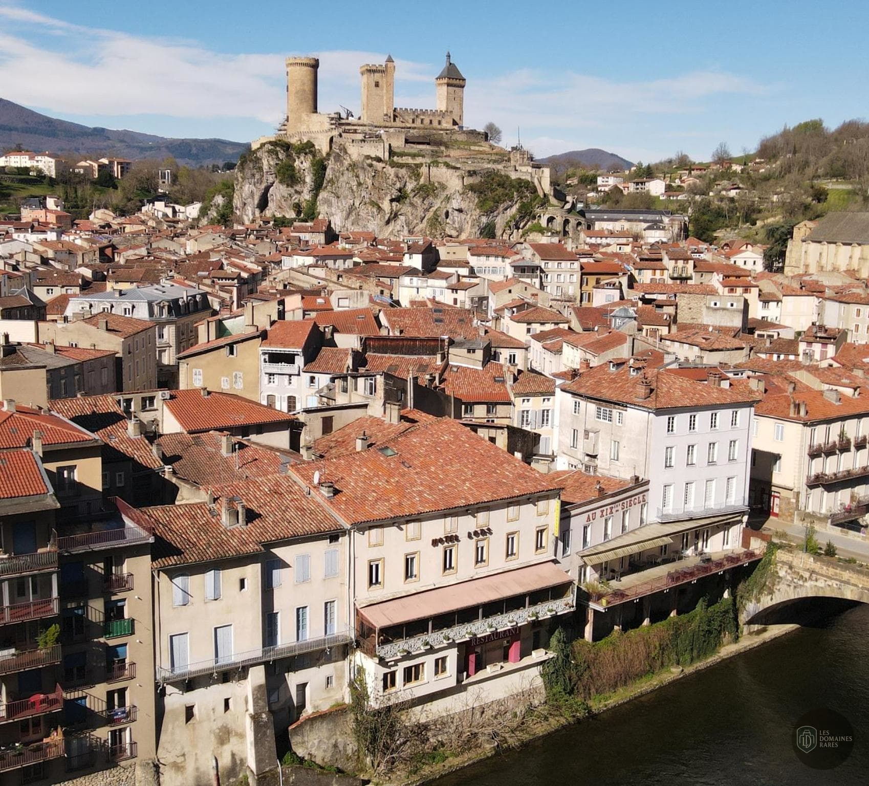 Vue extérieure de l'hôtel Hôtel Lons en Occitanie