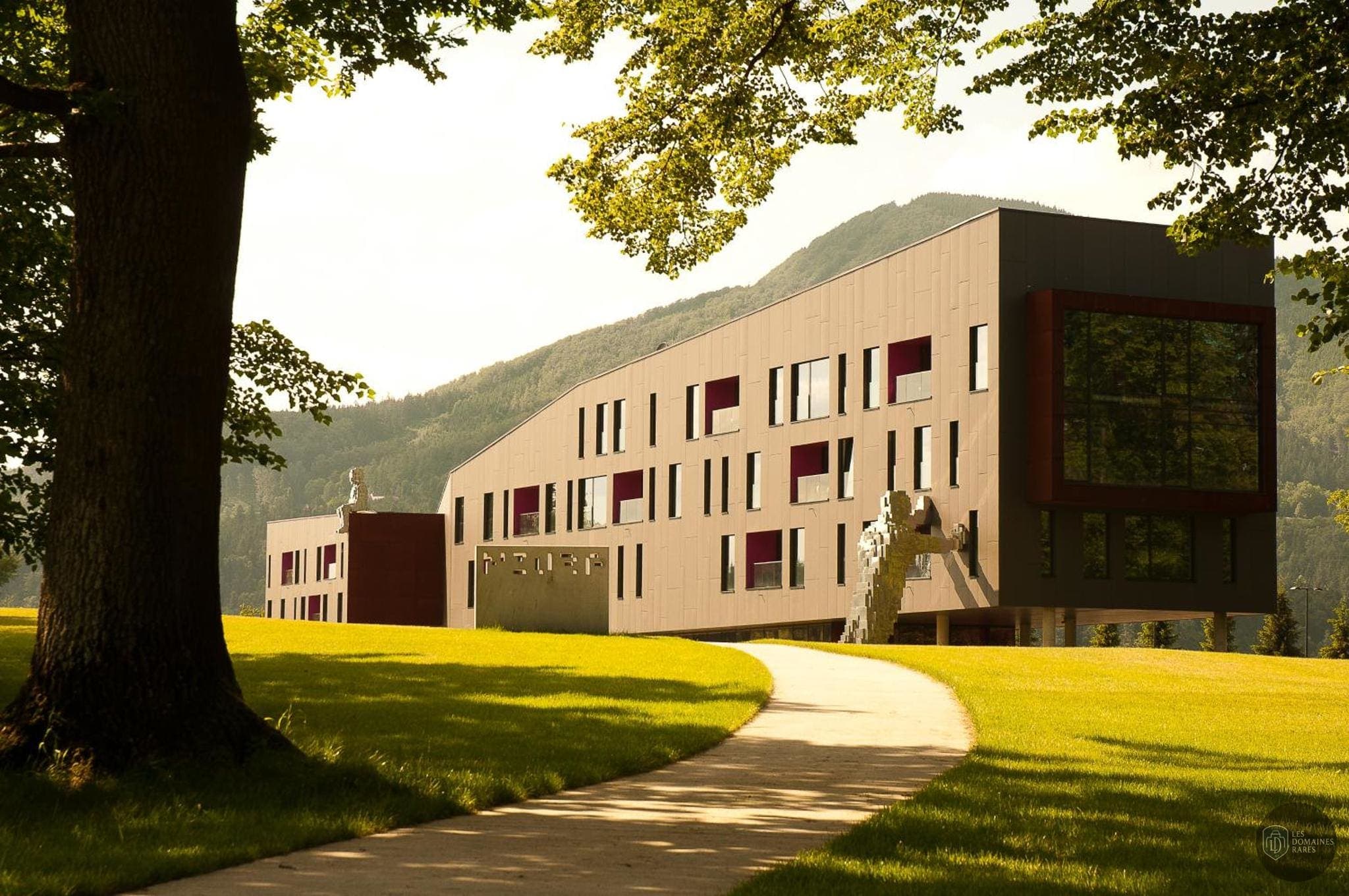 Vue extérieure de l'hôtel Hôtel Miura à Voglans en Auvergne-Rhône-Alpes