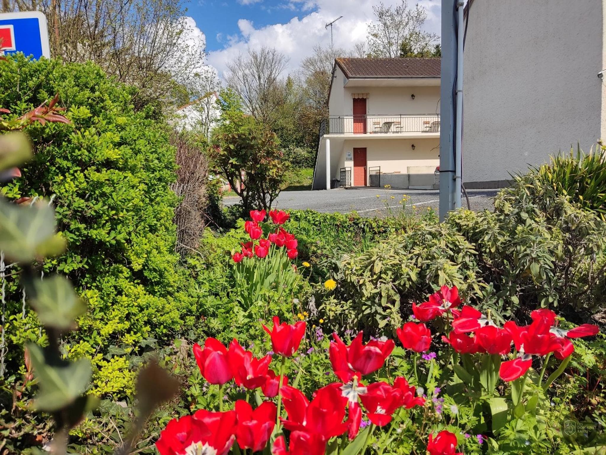 Vue extérieure de l'hôtel Hôtel Montespan à Bourbon en Auvergne-Rhône-Alpes