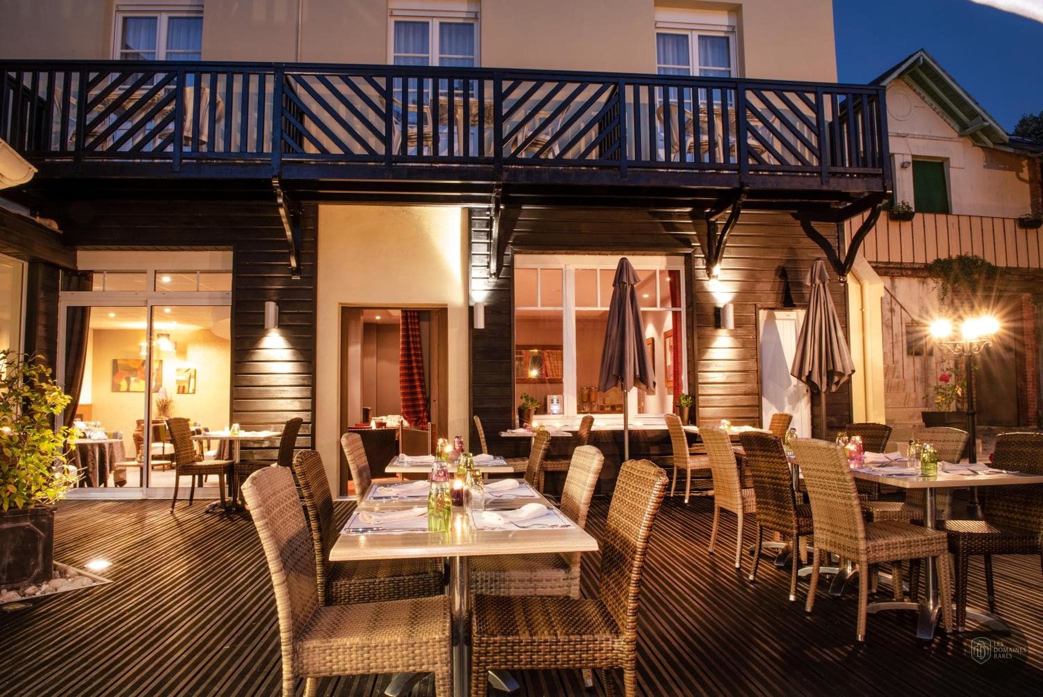 Vue extérieure de l'hôtel Hôtel Normandie à Auxerre en Bourgogne-Franche-Comté