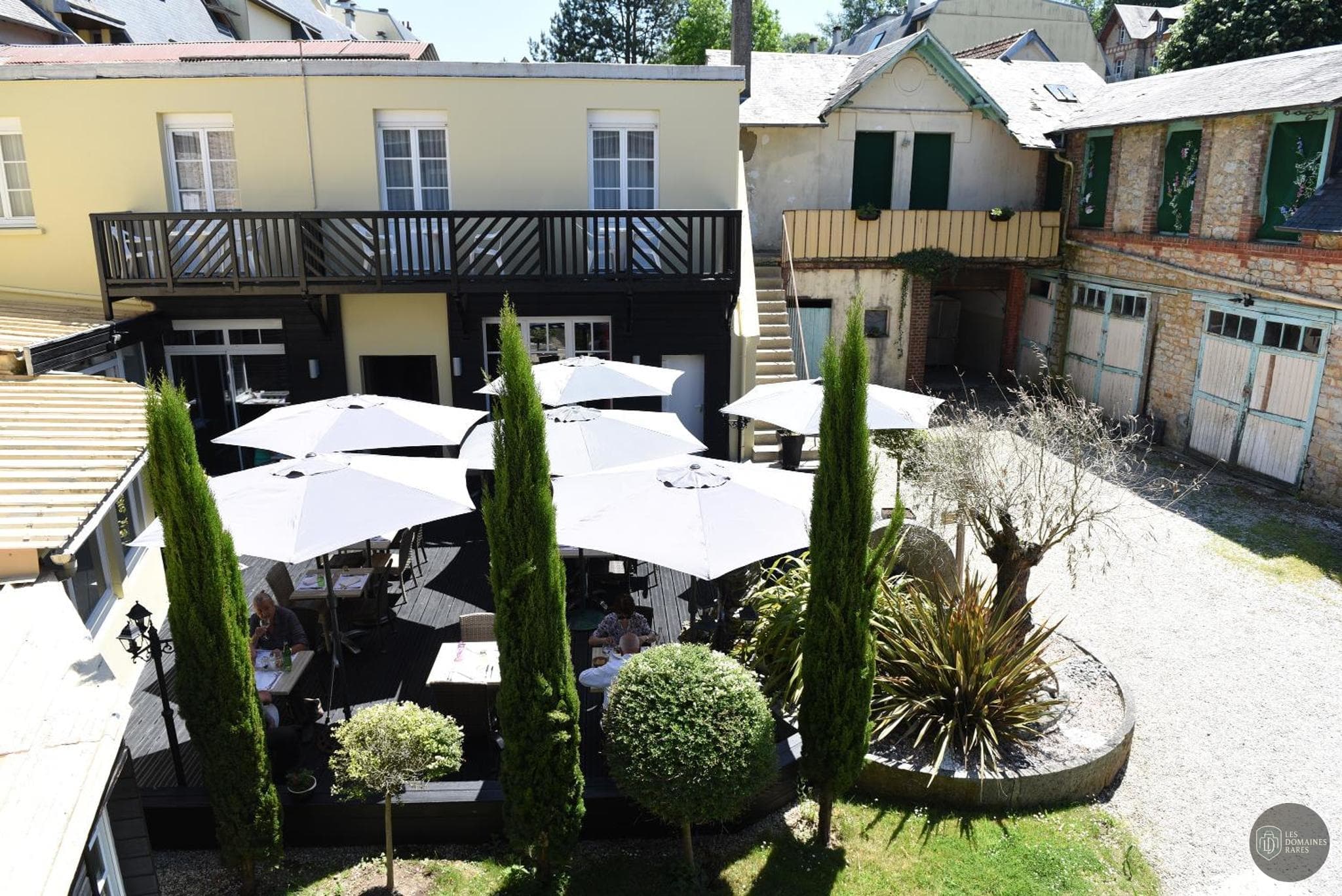 Vue extérieure de l'hôtel Hôtel Normandie à Auxerre en Bourgogne-Franche-Comté
