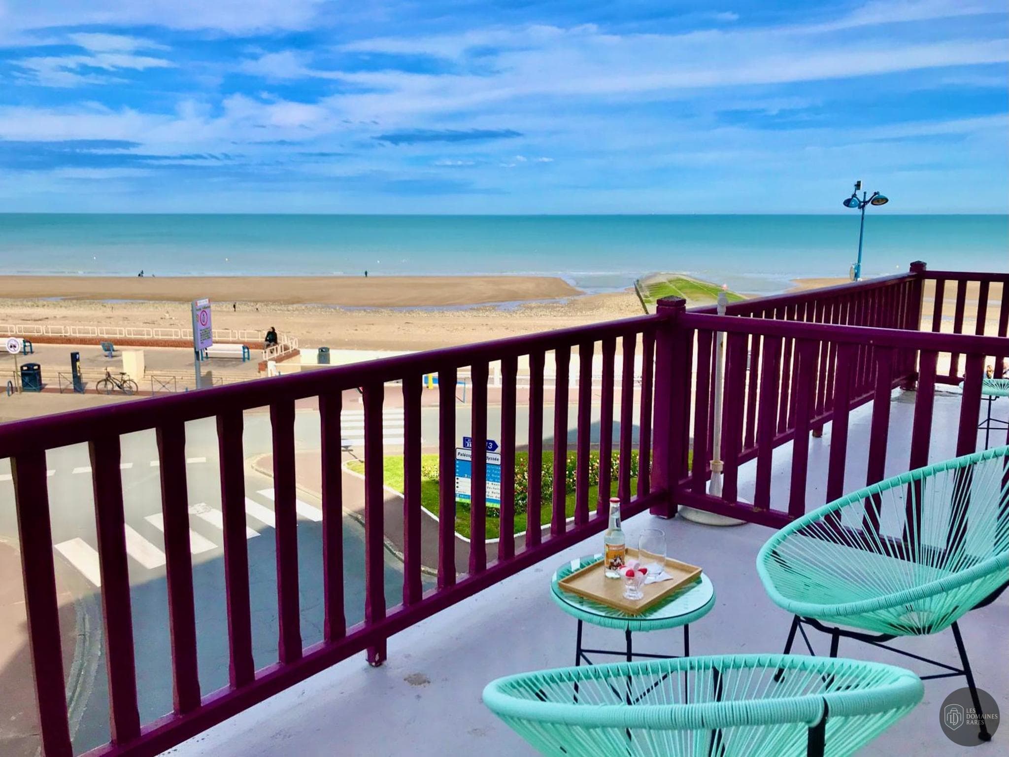 Vue extérieure de l'hôtel Hôtel Outre-Mer à Deauville en Normandie