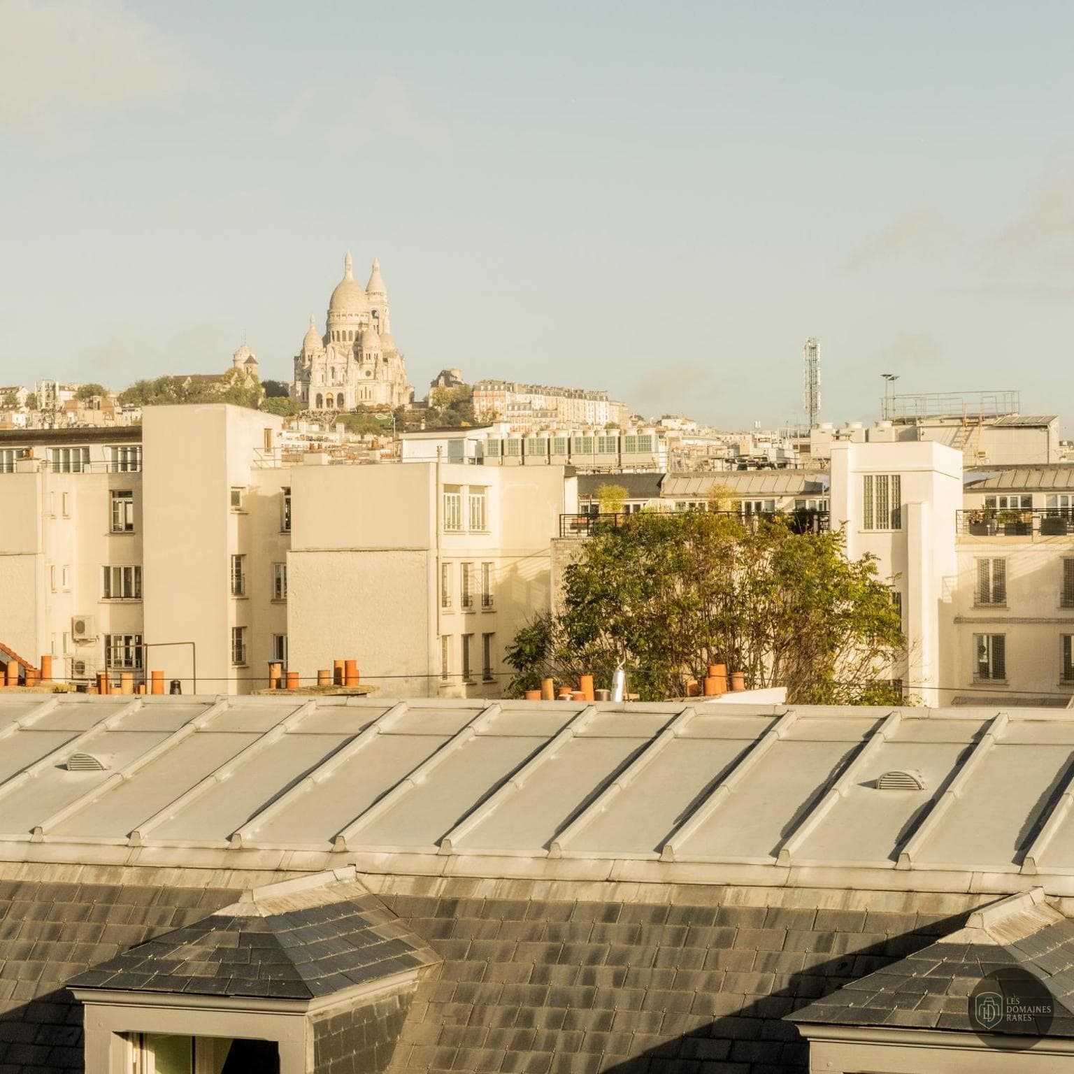 Vue extérieure de l'hôtel Hôtel Paradis à Lourdes en Occitanie