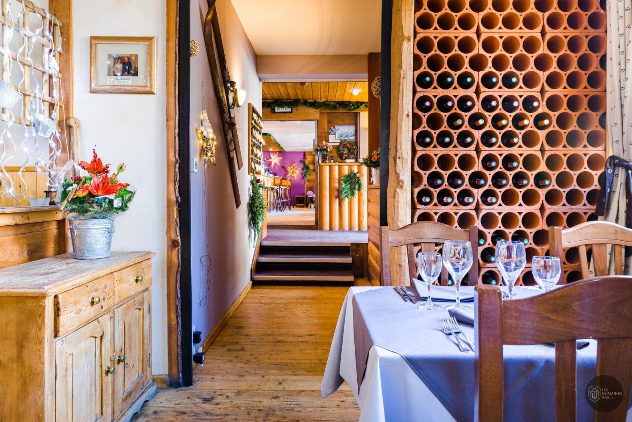 Espace intérieur de l'hôtel Hôtel Plein Sud à Chantemerle en Provence-Alpes-Côte d'Azur