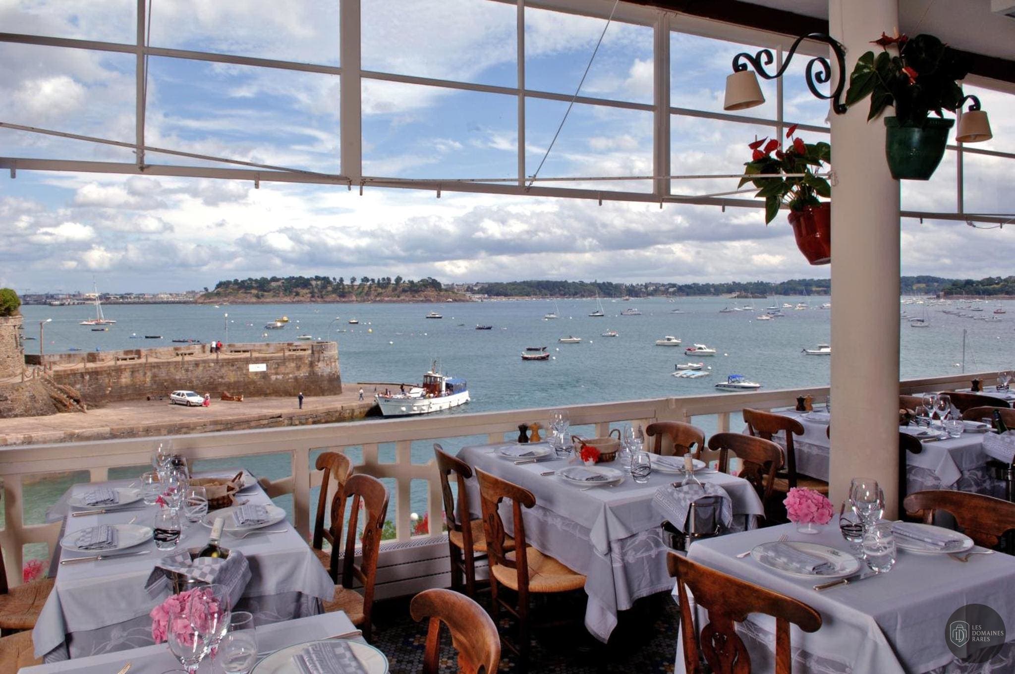 Vue extérieure de l'hôtel Hôtel Printania à Dinard en Bretagne