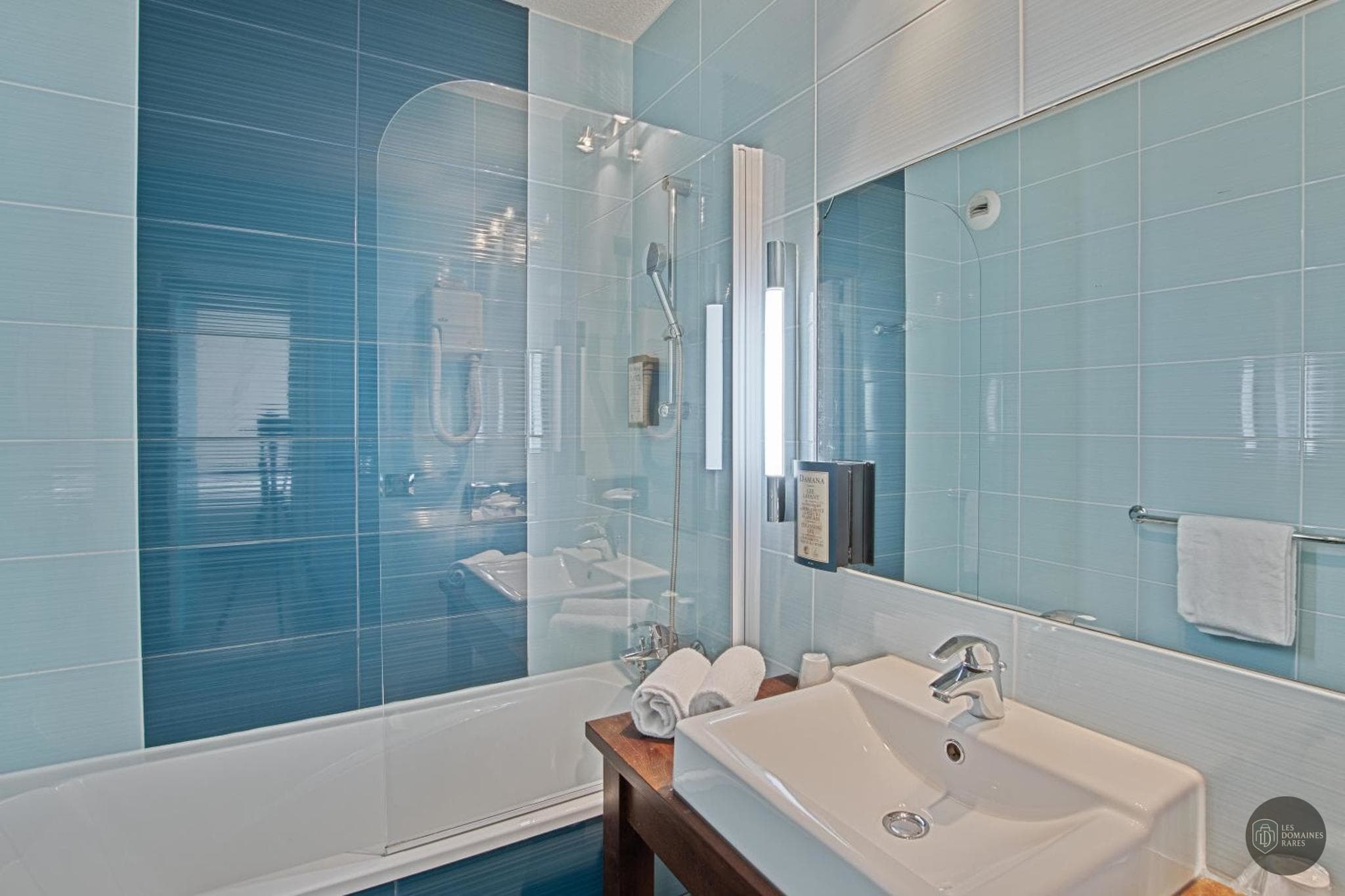 Salle de bain de l'hôtel Hôtel Provence à Draguignan en Provence-Alpes-Côte d'Azur
