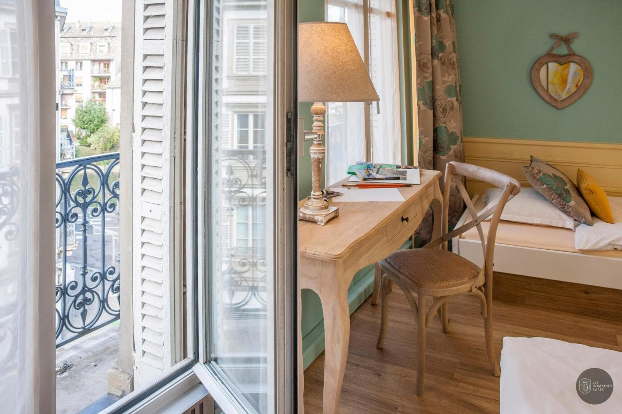 Chambre de l'hôtel Hôtel Roses à Strasbourg en Grand Est