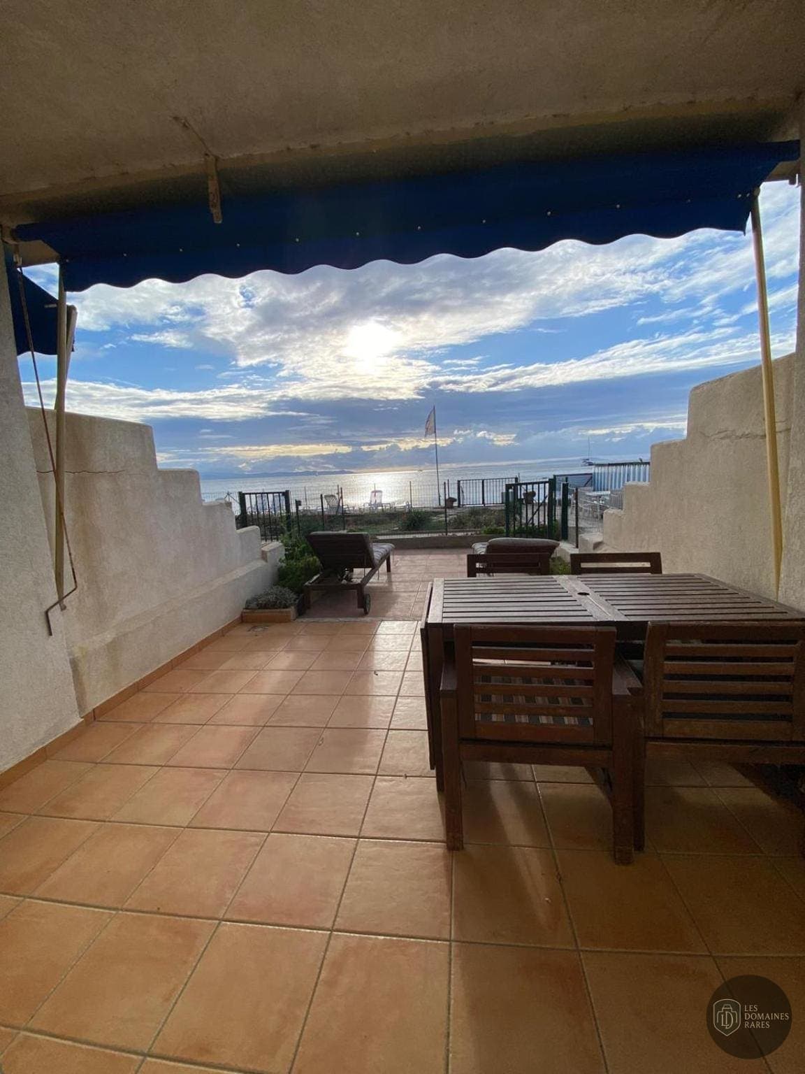 Vue extérieure de l'hôtel Hôtel Surplage à Cavalière en Provence-Alpes-Côte d'Azur