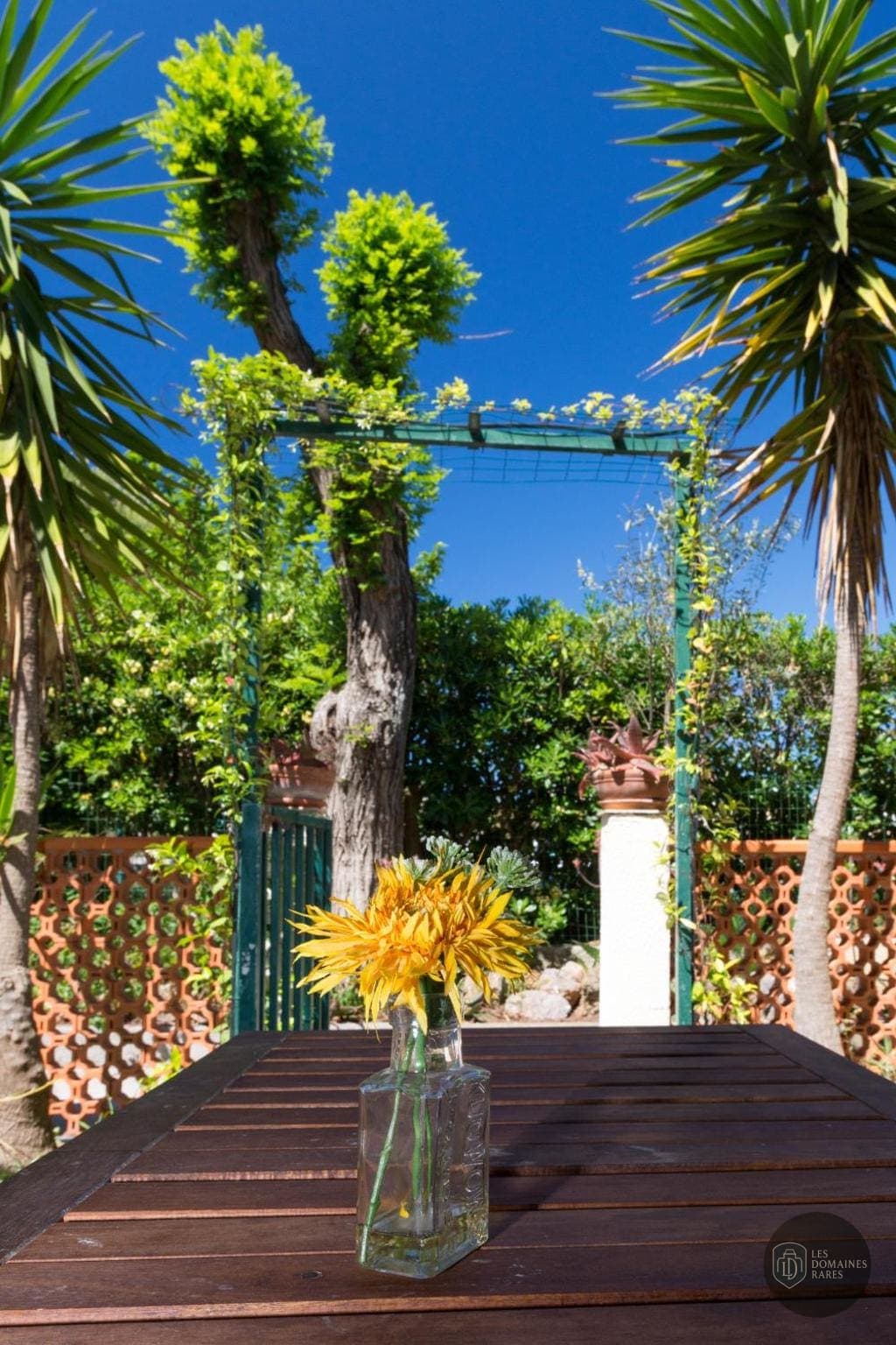 Vue extérieure de l'hôtel Hôtel Surplage à Cavalière en Provence-Alpes-Côte d'Azur