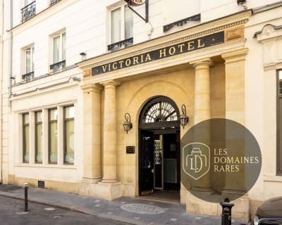 Vue extérieure de l'hôtel Hôtel Victoria à Draguignan en Provence-Alpes-Côte d'Azur