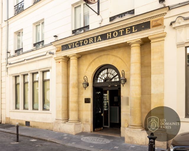 Vue extérieure de l'hôtel Hôtel Victoria à Draguignan en Provence-Alpes-Côte d'Azur