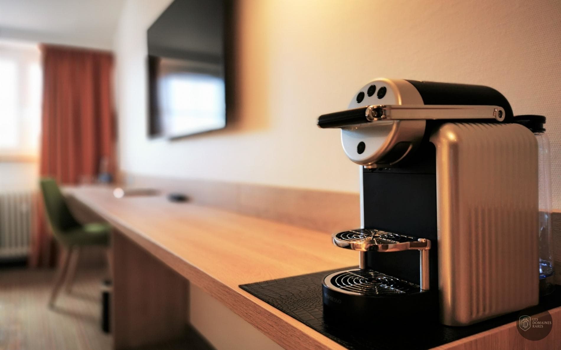 Machine à café dans une chambre d'hôtel