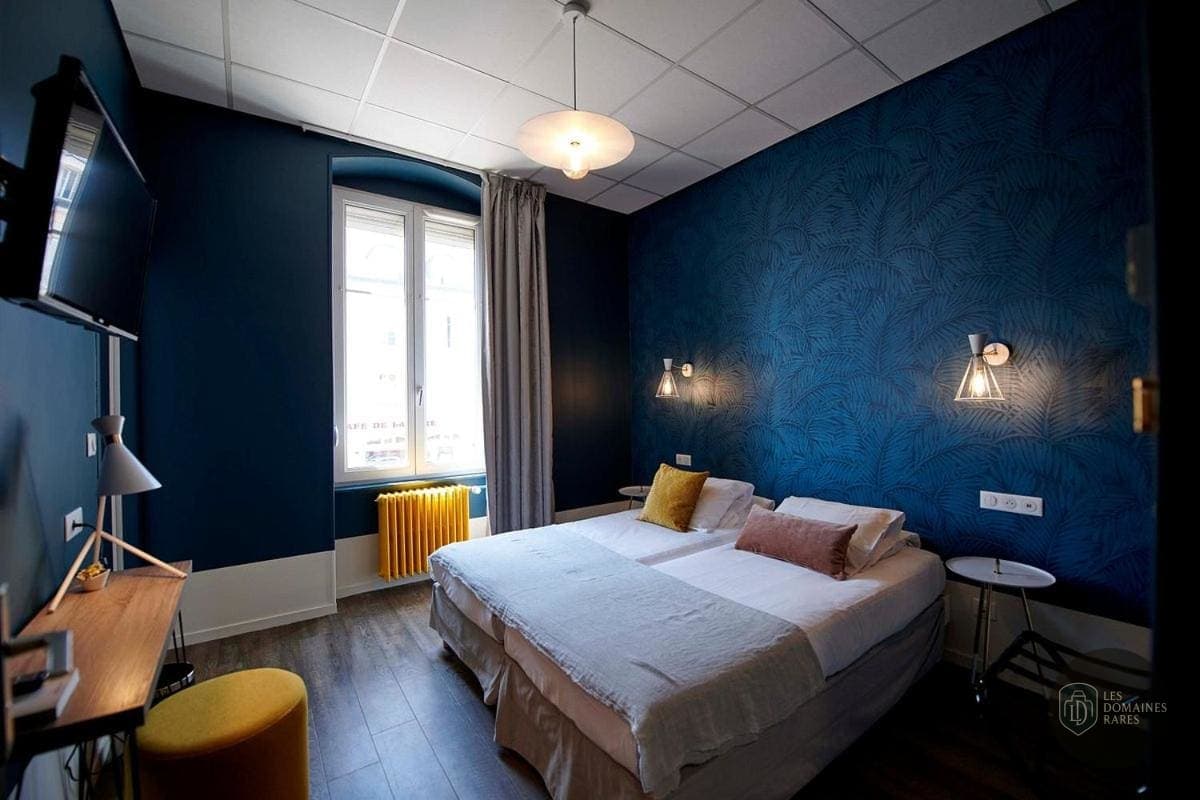 Chambre du lieu Hôtel de France Beaune à Beaune en Bourgogne-Franche-Comté - séminaire côte-d'or
