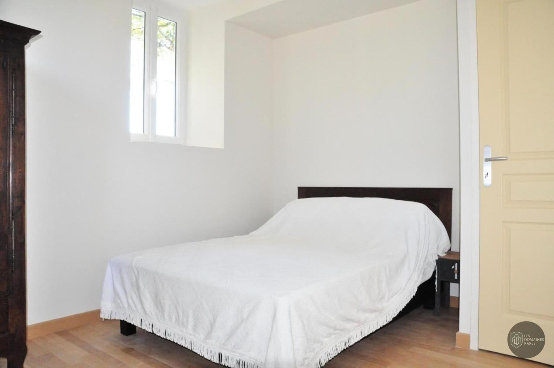 Chambre de l'hôtel Hôtel de France Ornans à Ornans en Bourgogne-Franche-Comté