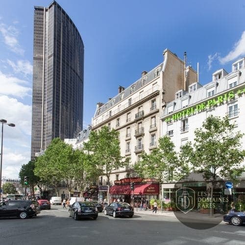 Façade de l'Hôtel de Paris, vue extérieure
