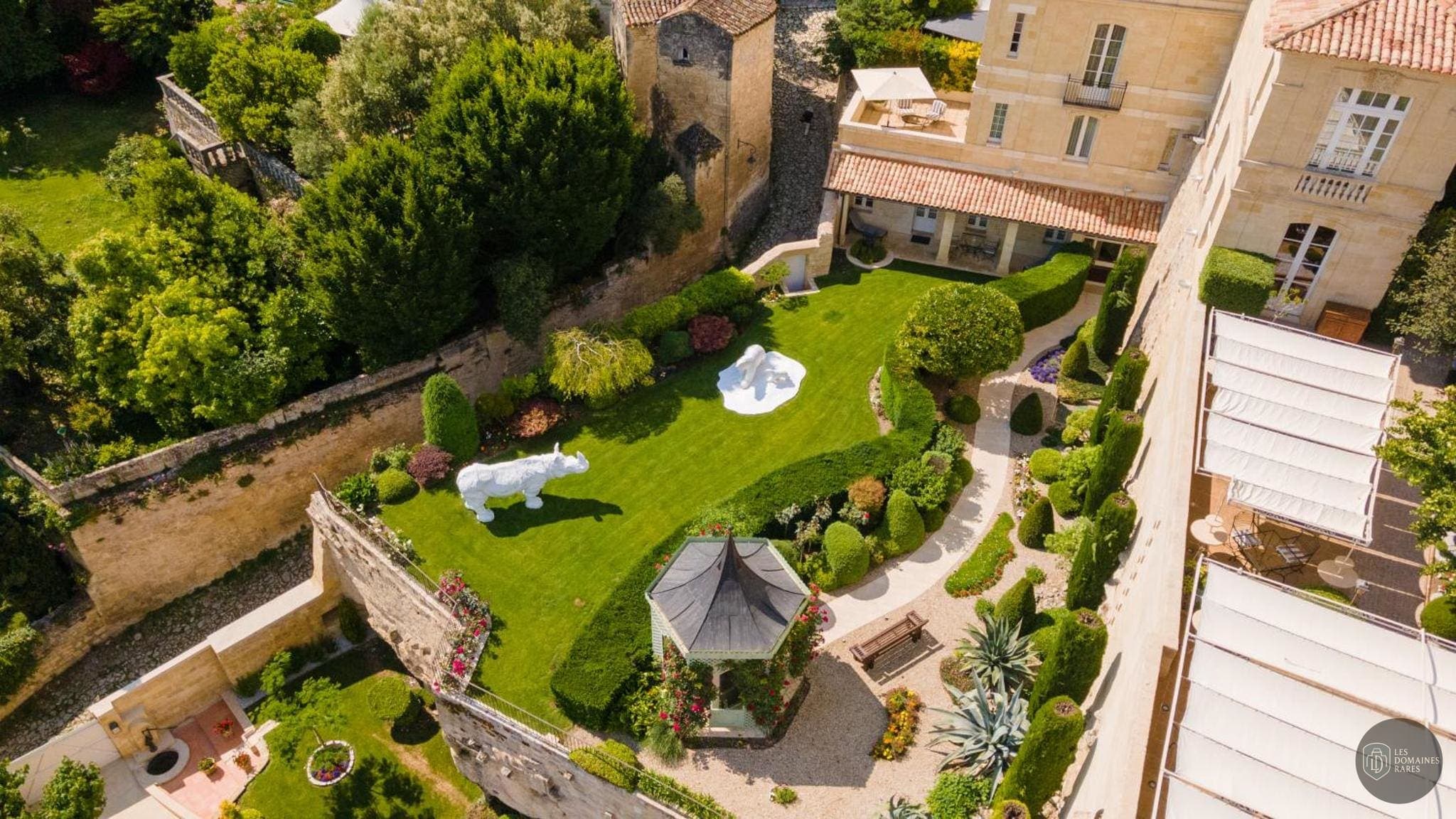 Vue extérieure de l'hôtel Hôtel de Pavie en Nouvelle-Aquitaine