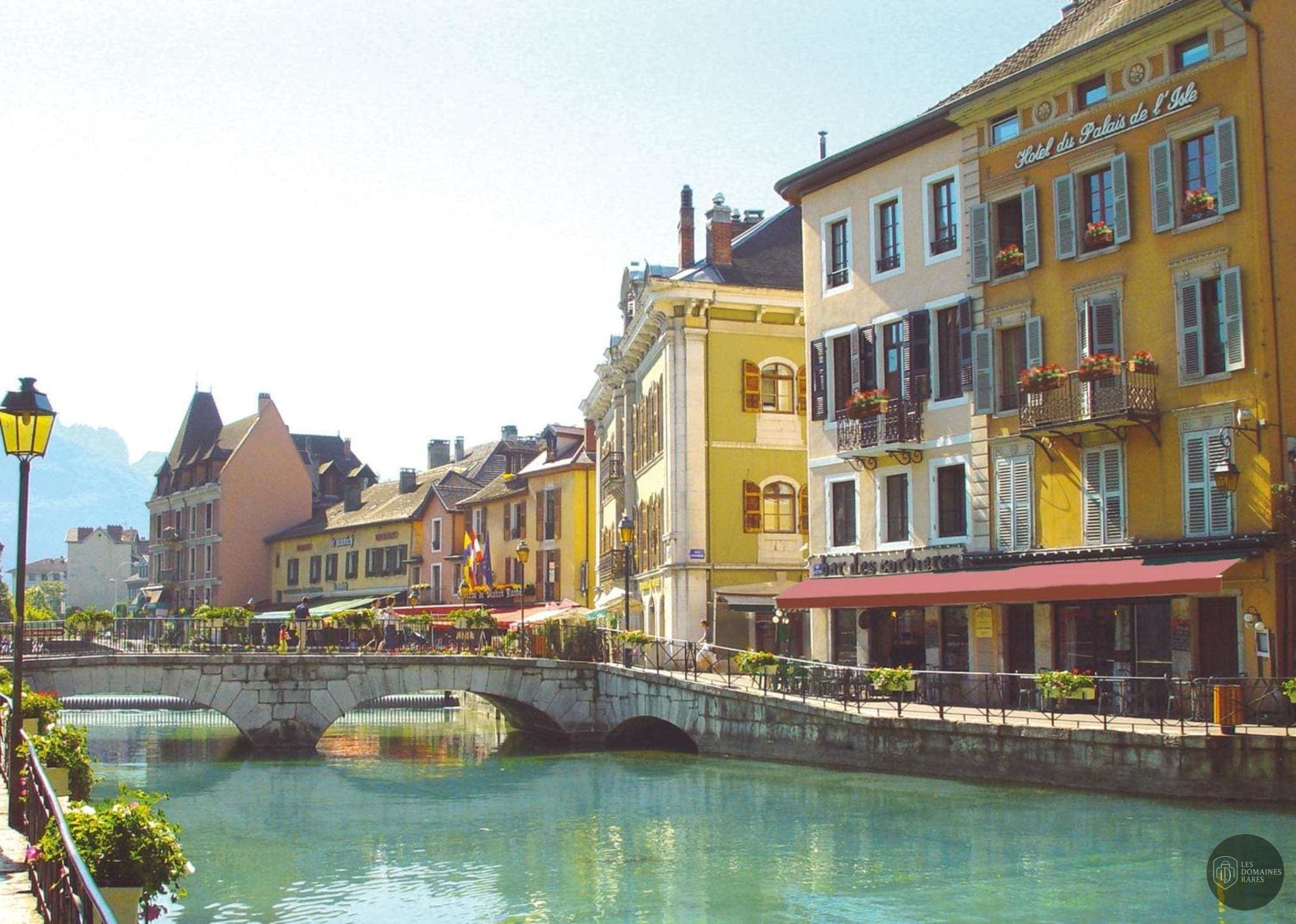Vue extérieure de l'hôtel Hôtel de l'Isle en Auvergne-Rhône-Alpes