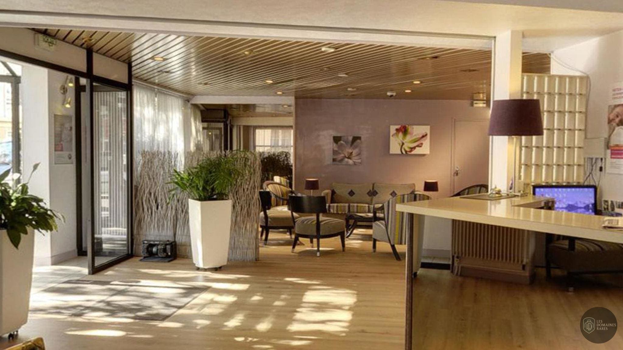 Espace intérieur de l'hôtel Hôtel de l'Orme à Evreux en Normandie