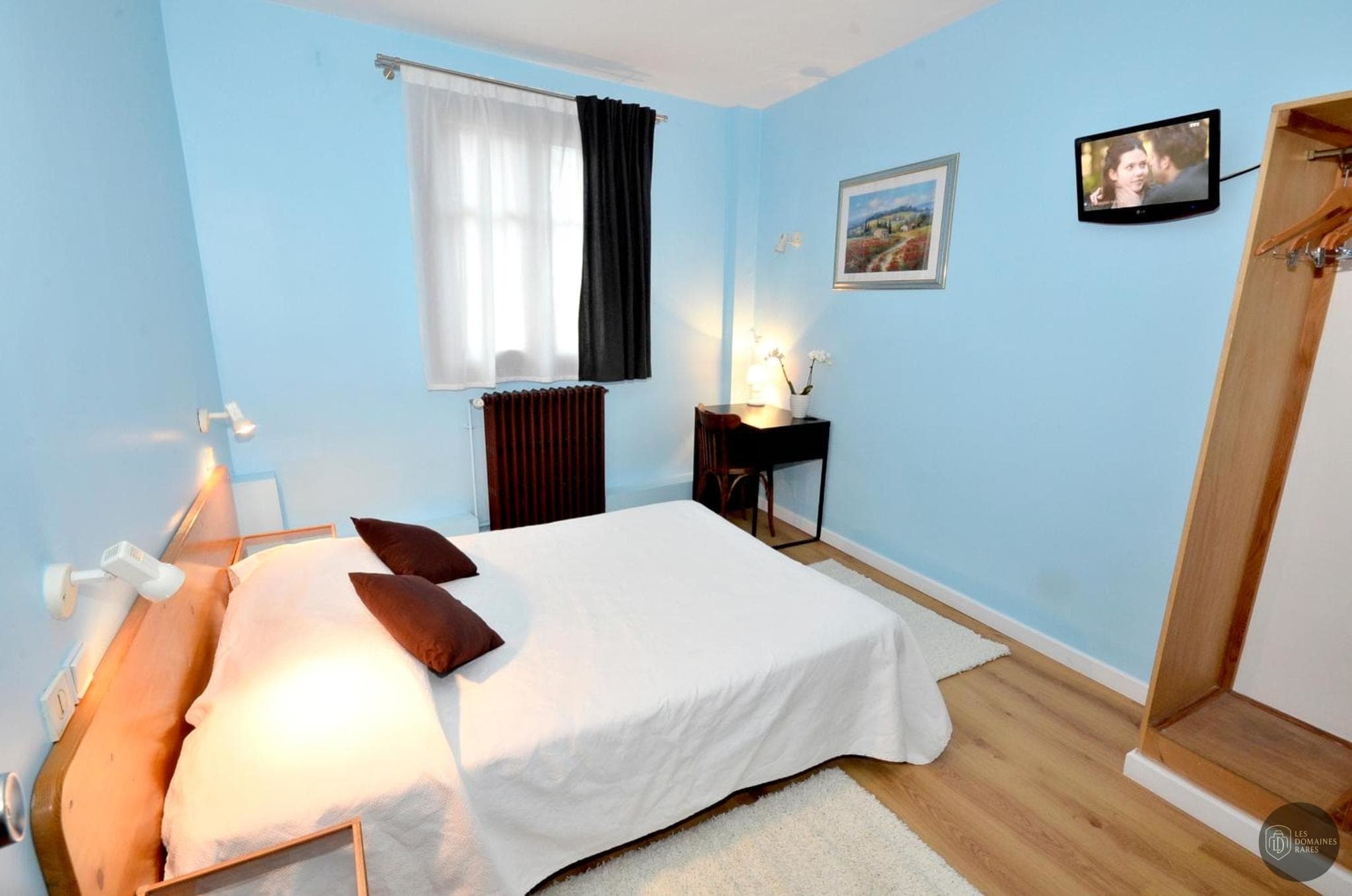 Chambre de l'hôtel Hôtel de l'Ours à Coulommiers en Île-de-France