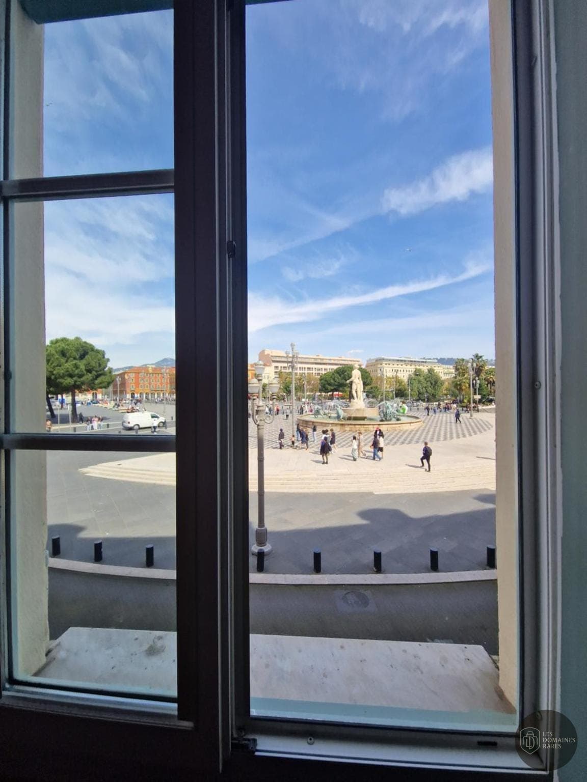 Vue extérieure de l'hôtel Hôtel de la Mer à Deauville en Normandie