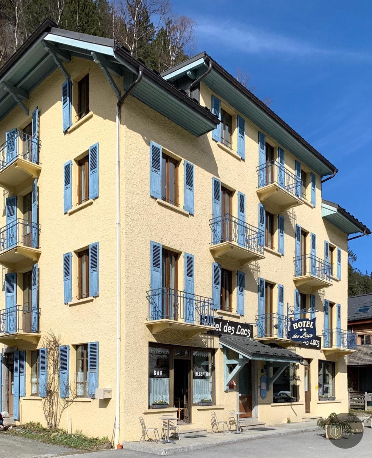Vue de l'hôtel Hôtel des Lacs en Île-de-France
