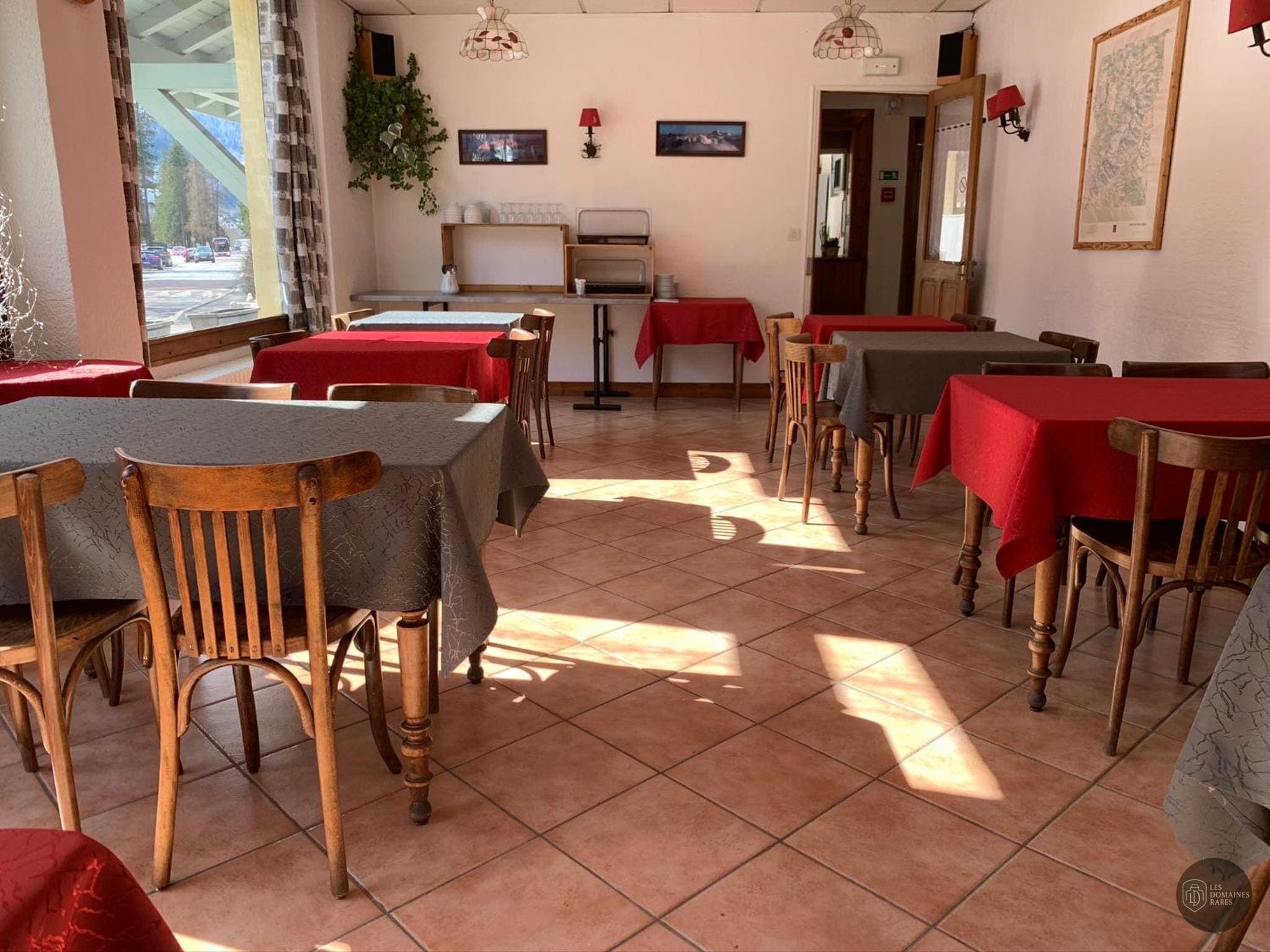 Espace intérieur de l'hôtel Hôtel des Lacs en Île-de-France