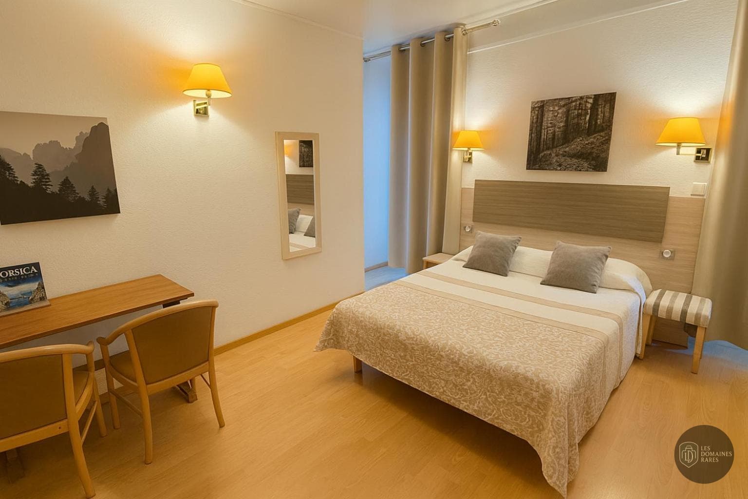 Chambre de l'hôtel Hôtel du Nord à Compiègne en Hauts-de-France