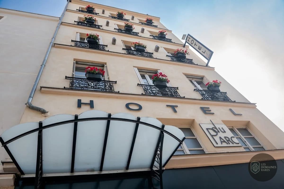 Vue extérieure de l'hôtel Hôtel du Parc à Thann en Grand Est
