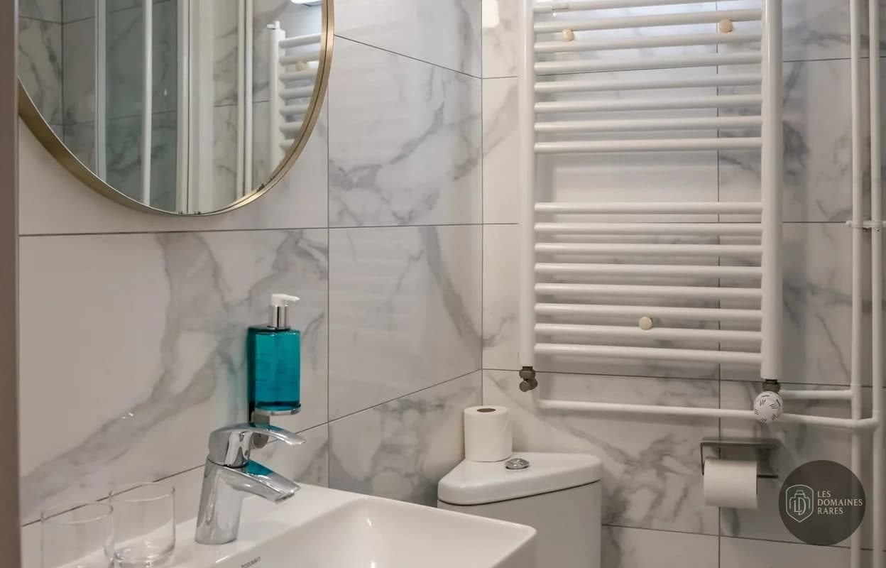 Salle de bain de l'hôtel Hôtel du Parc à Thann en Grand Est