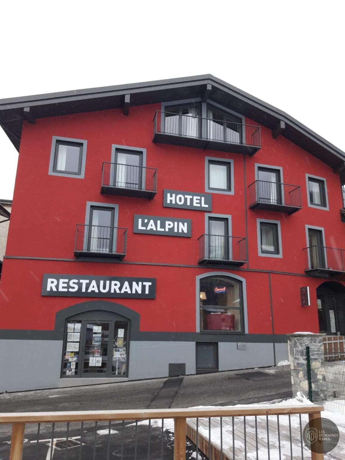 Vue extérieure du domaine Hôtel l'Alpin à Landry en Auvergne-Rhône-Alpes