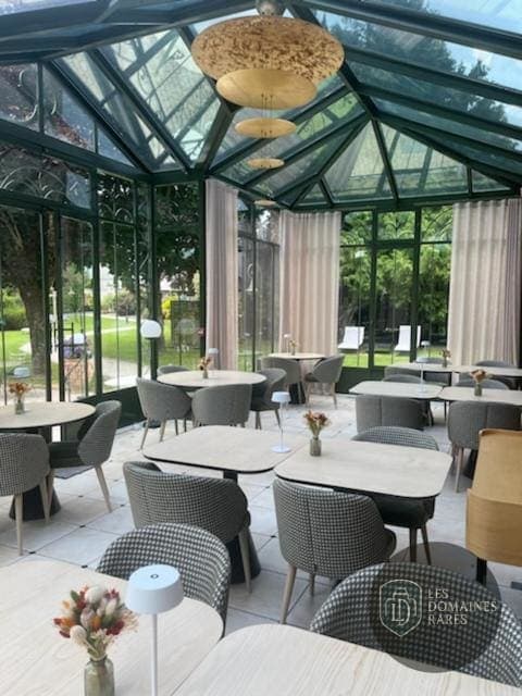 Vue extérieure de l'hôtel Hôtel la Ramade à Avranches en Normandie