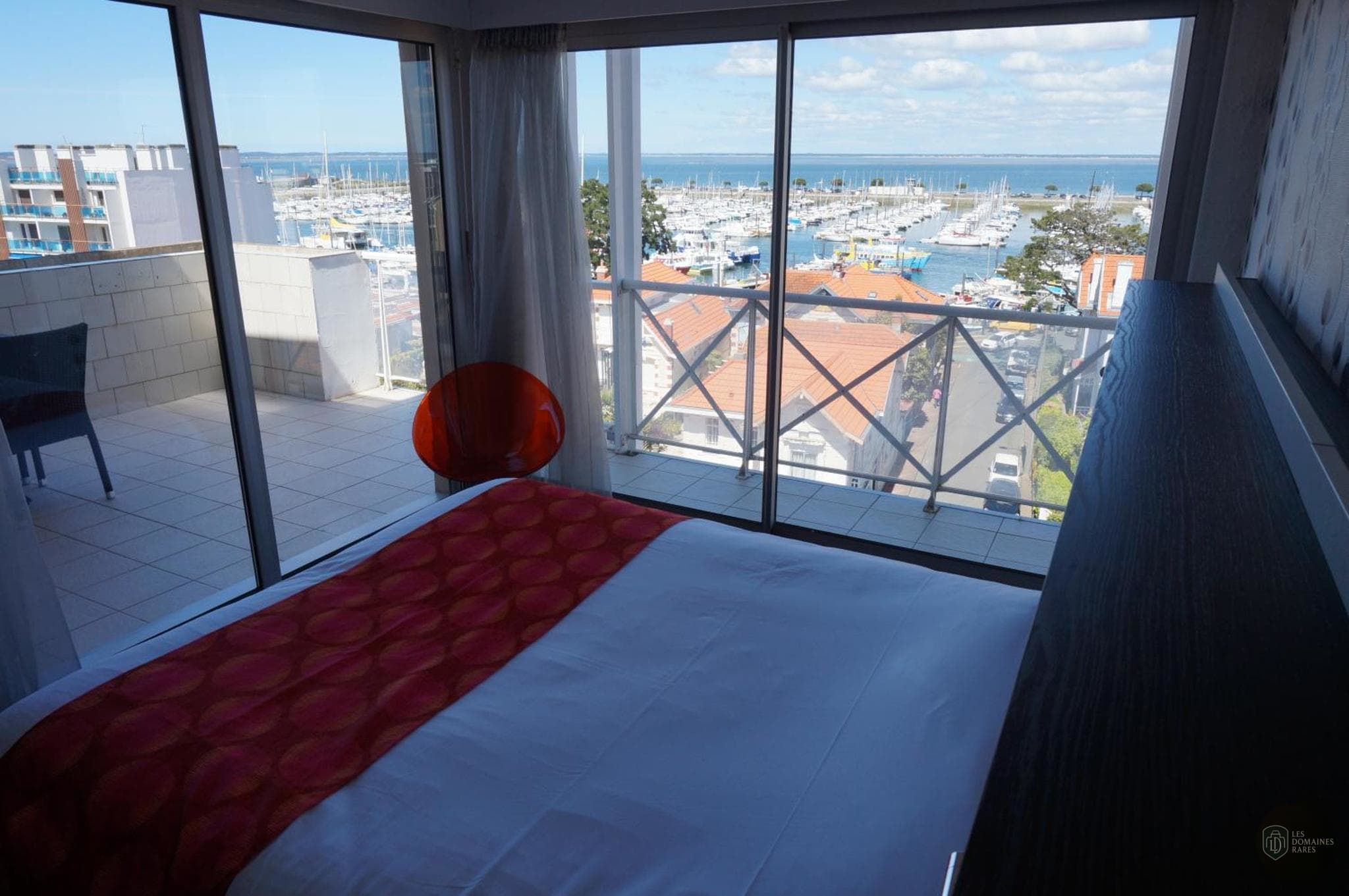 Vue extérieure de l'hôtel Hôtel le Nautic à Arcachon en Nouvelle-Aquitaine