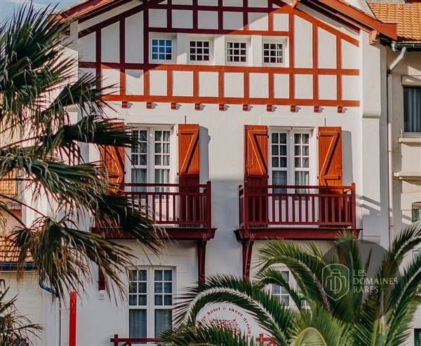 Vue extérieure du lieu Halle d'Iraty à Biarritz en Nouvelle-Aquitaine