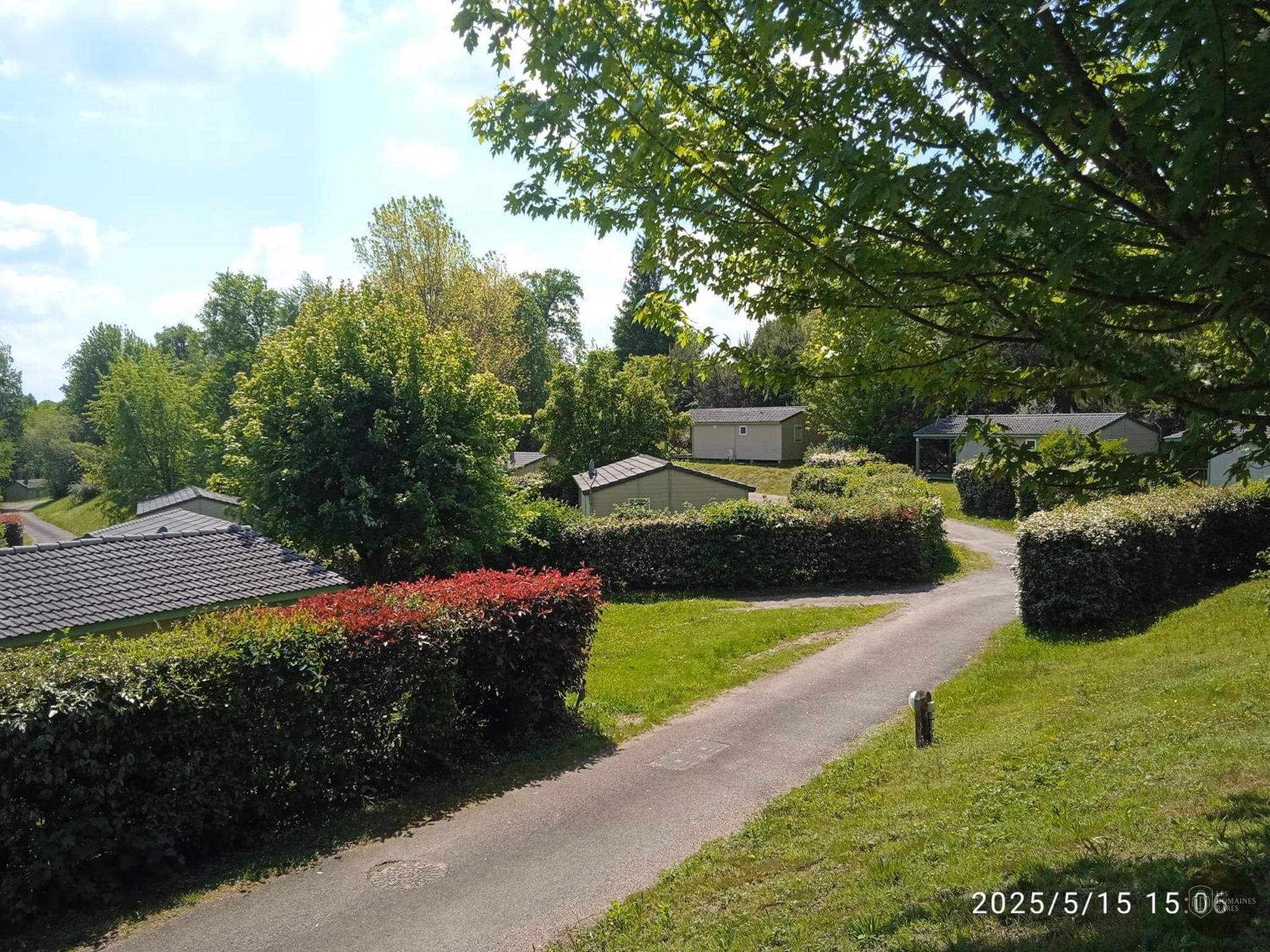 Vue extérieure du lieu Hameaux de Miel à Beynat en Nouvelle-Aquitaine