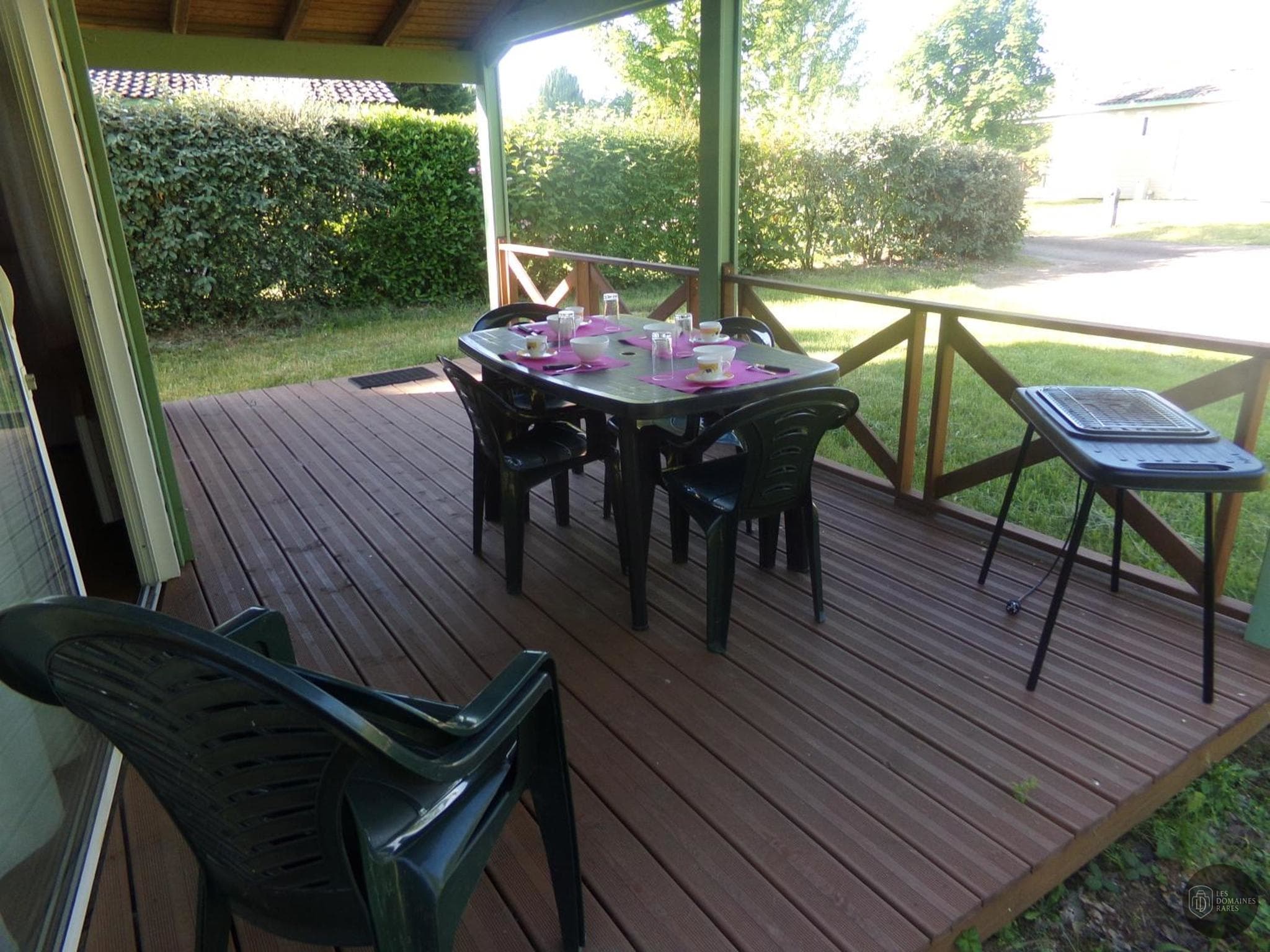 Vue extérieure du lieu Hameaux de Miel à Beynat en Nouvelle-Aquitaine