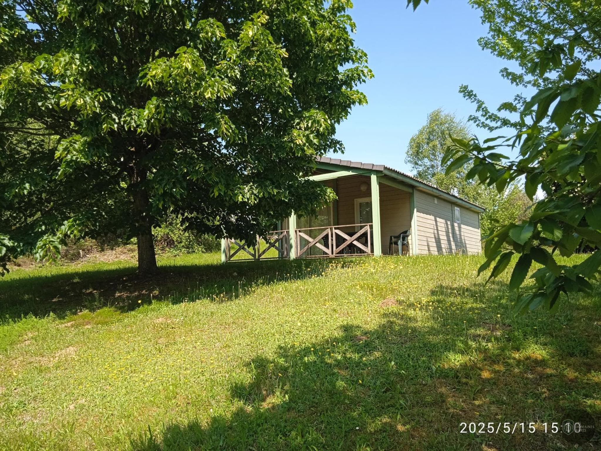 Vue extérieure du lieu Hameaux de Miel à Beynat en Nouvelle-Aquitaine
