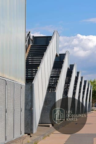 Vue extérieure du lieu Hangar 14 à Bordeaux en Nouvelle-Aquitaine