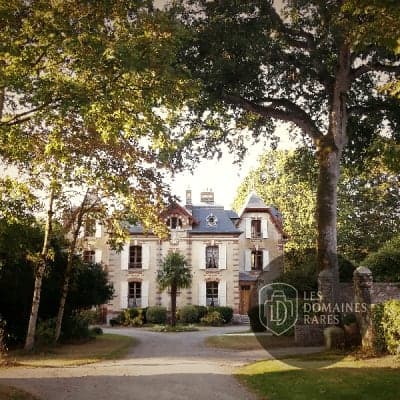 Vue extérieure du lieu Haras du Reuzel en Bretagne