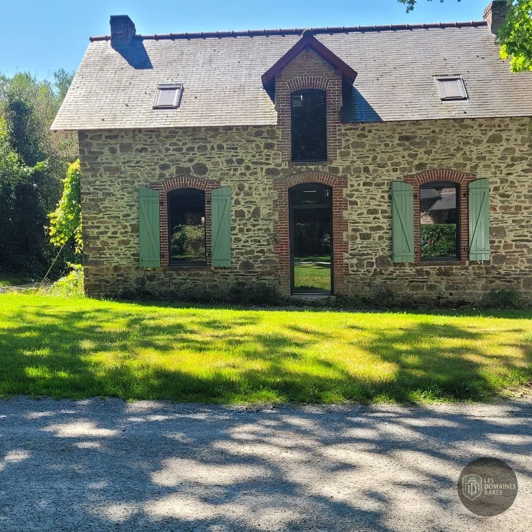 Vue extérieure du lieu Haras du Reuzel en Bretagne