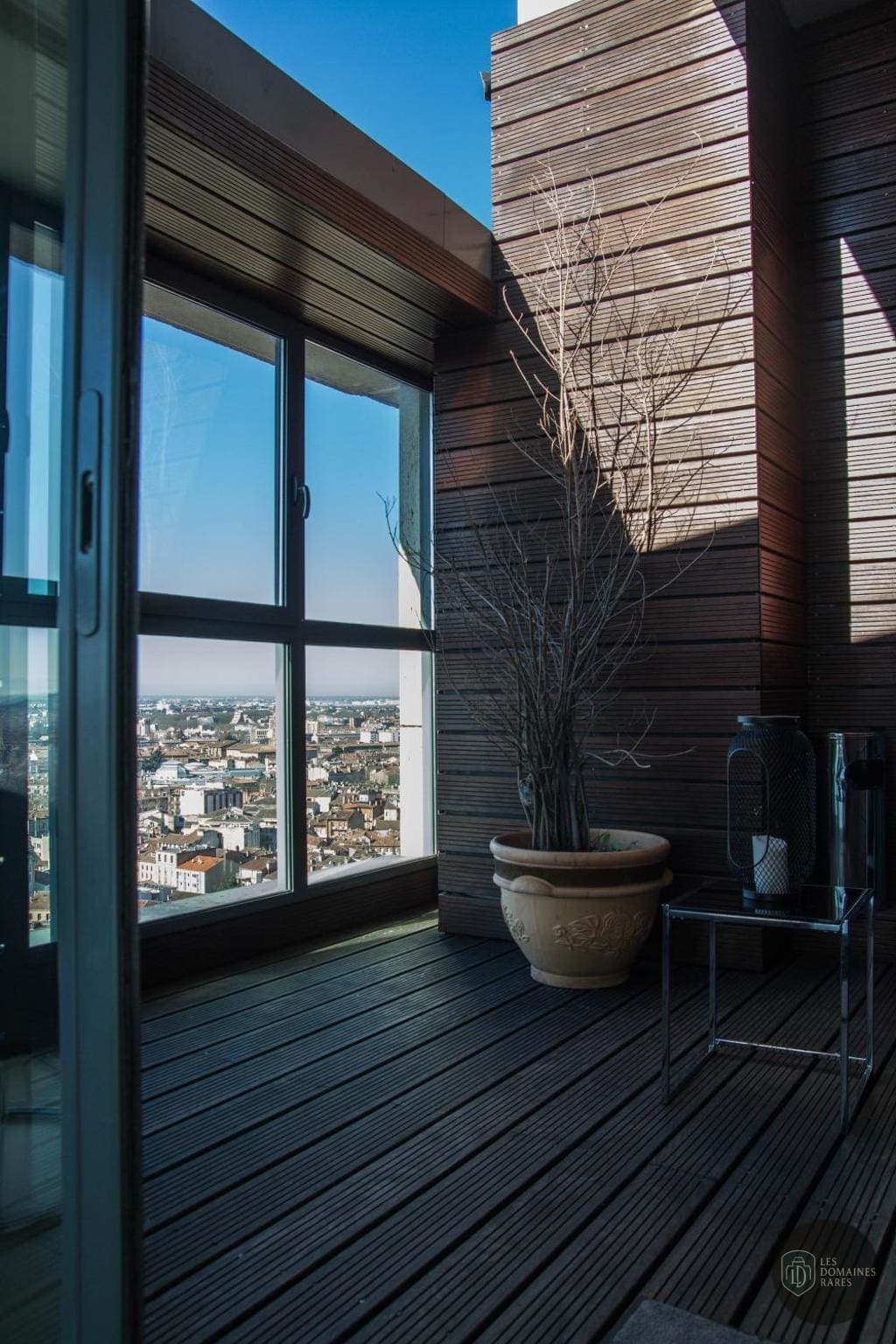 Vue extérieure du lieu Haut Lofts à Toulouse en Occitanie