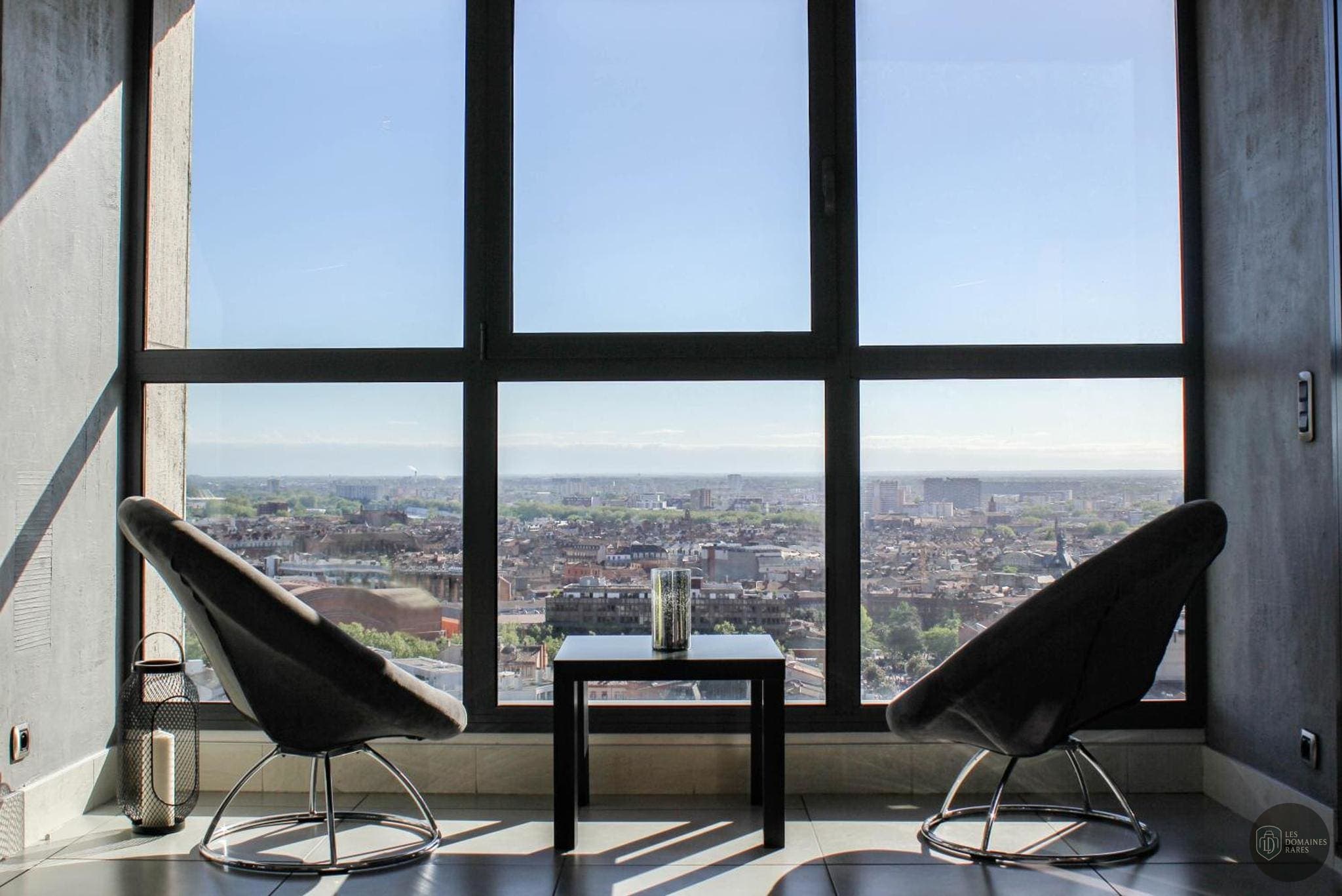 Vue extérieure du lieu Haut Lofts à Toulouse en Occitanie