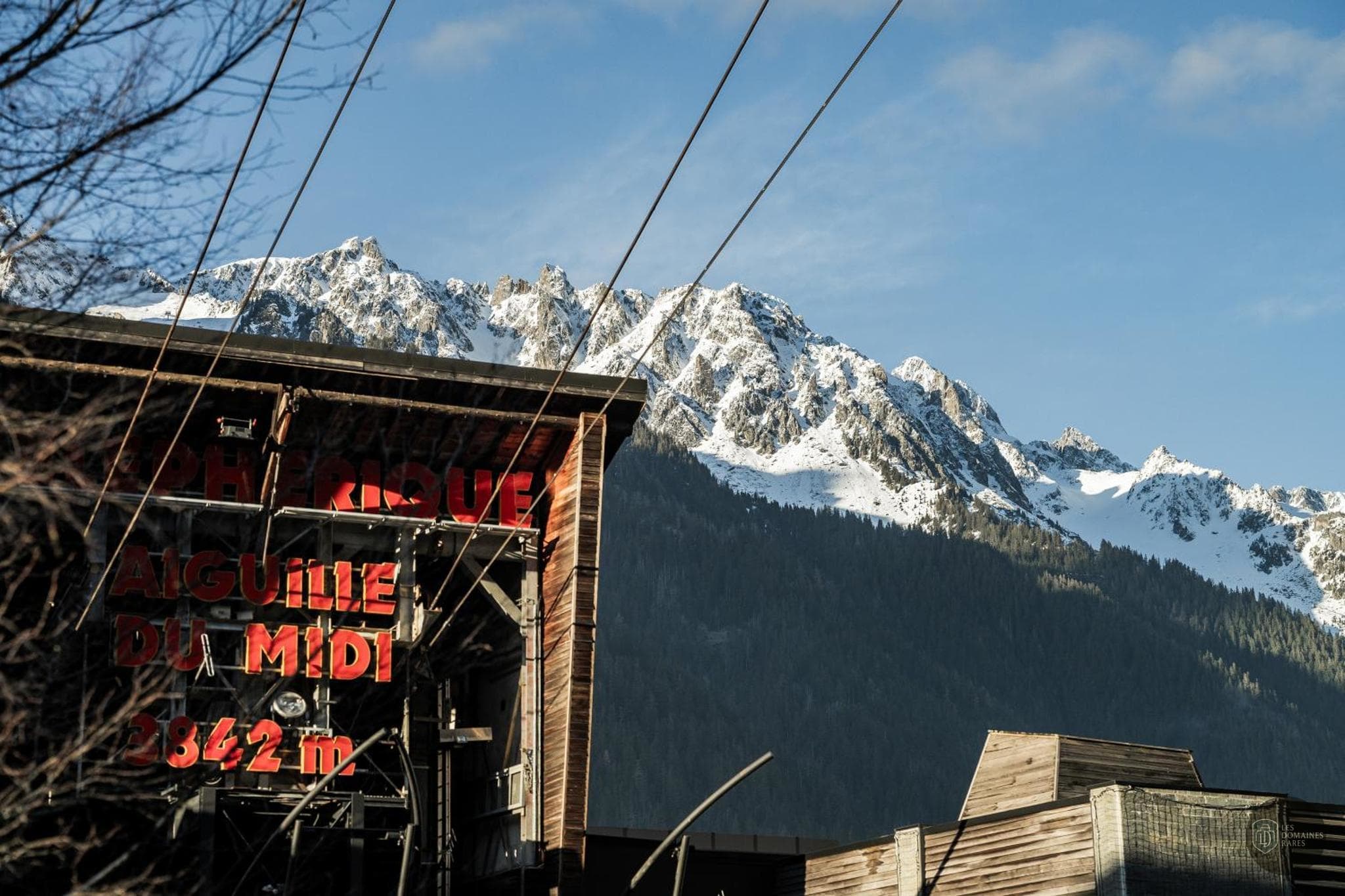 Vue extérieure de l'hôtel Heliopic Hotel  Spa à Chamonix en Auvergne-Rhône-Alpes