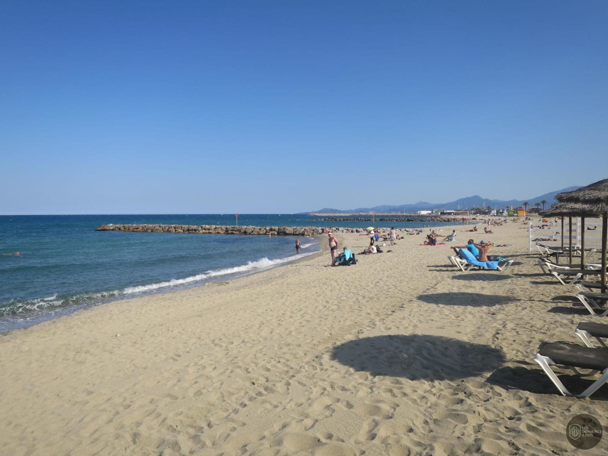 Vue extérieure de l'hôtel Horizon Golf à Canet en Occitanie