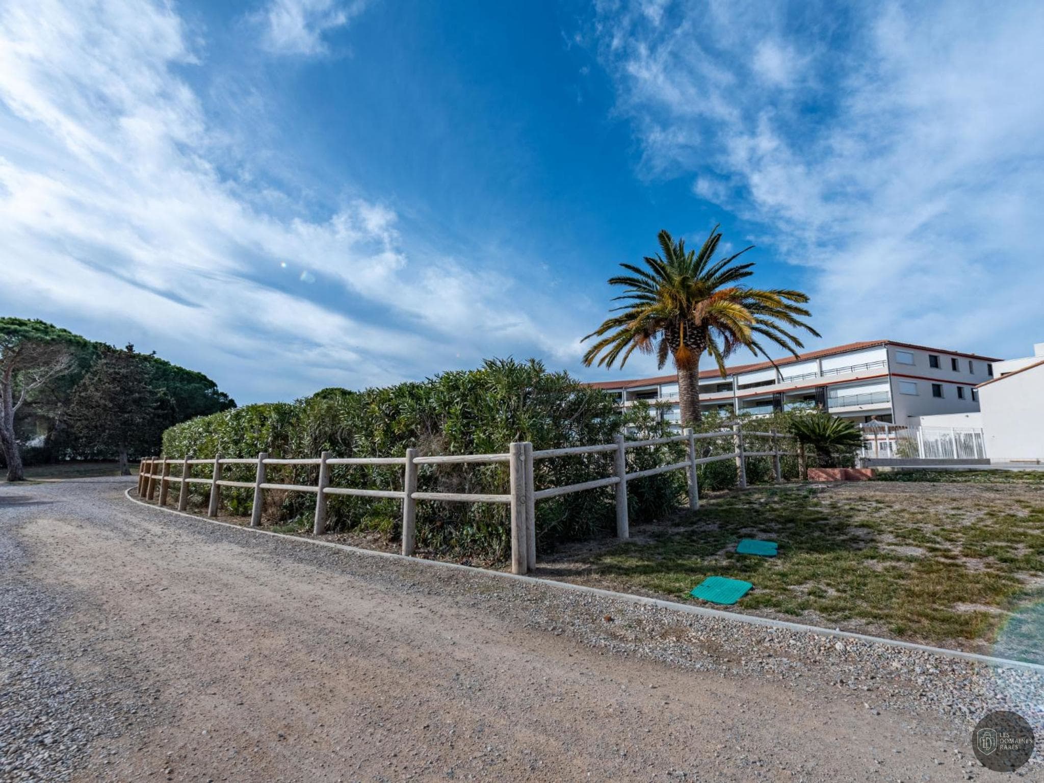 Vue extérieure de l'hôtel Horizon Golf à Canet en Occitanie