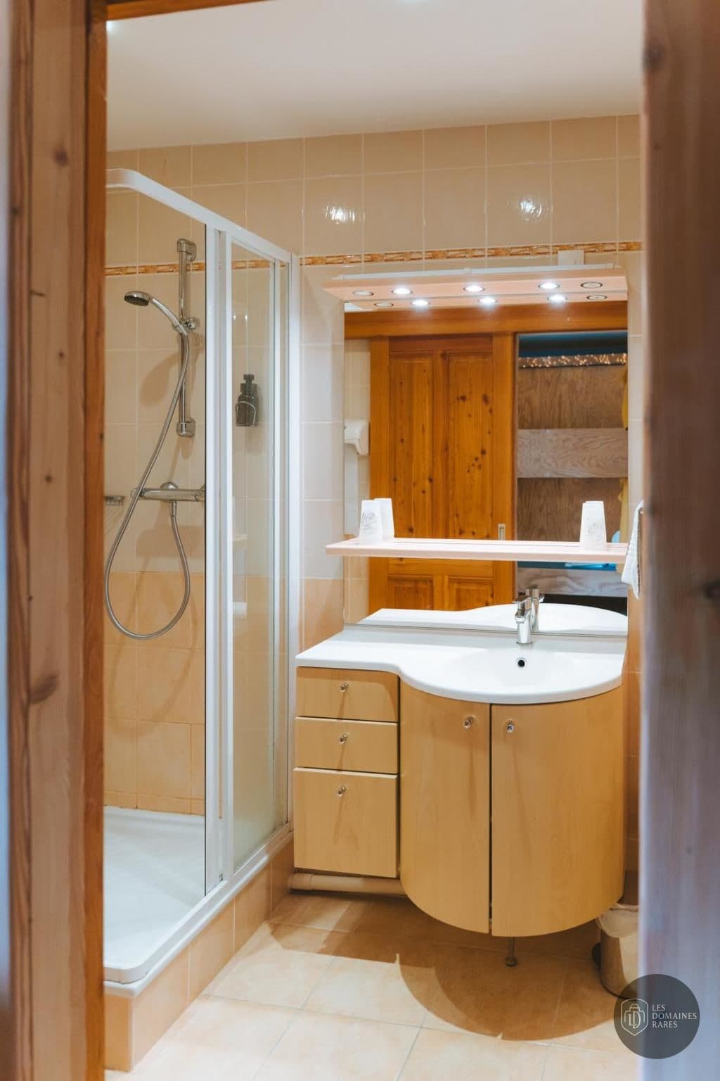Salle de bain de l'auberge Hostel Quartier Libre en Auvergne-Rhône-Alpes