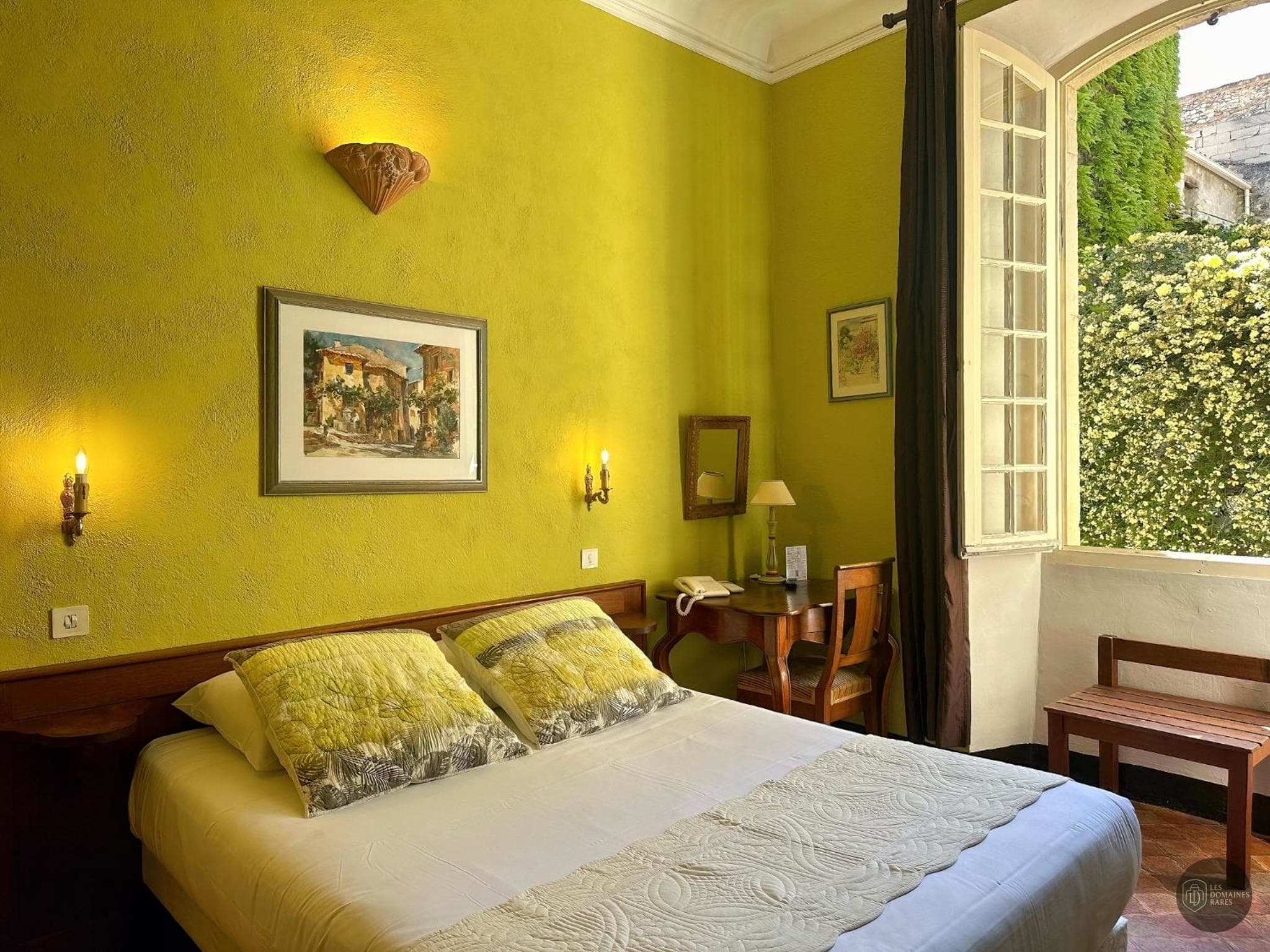 Chambre de l'hôtel Hostellerie Le Beffroi en Provence-Alpes-Côte d'Azur