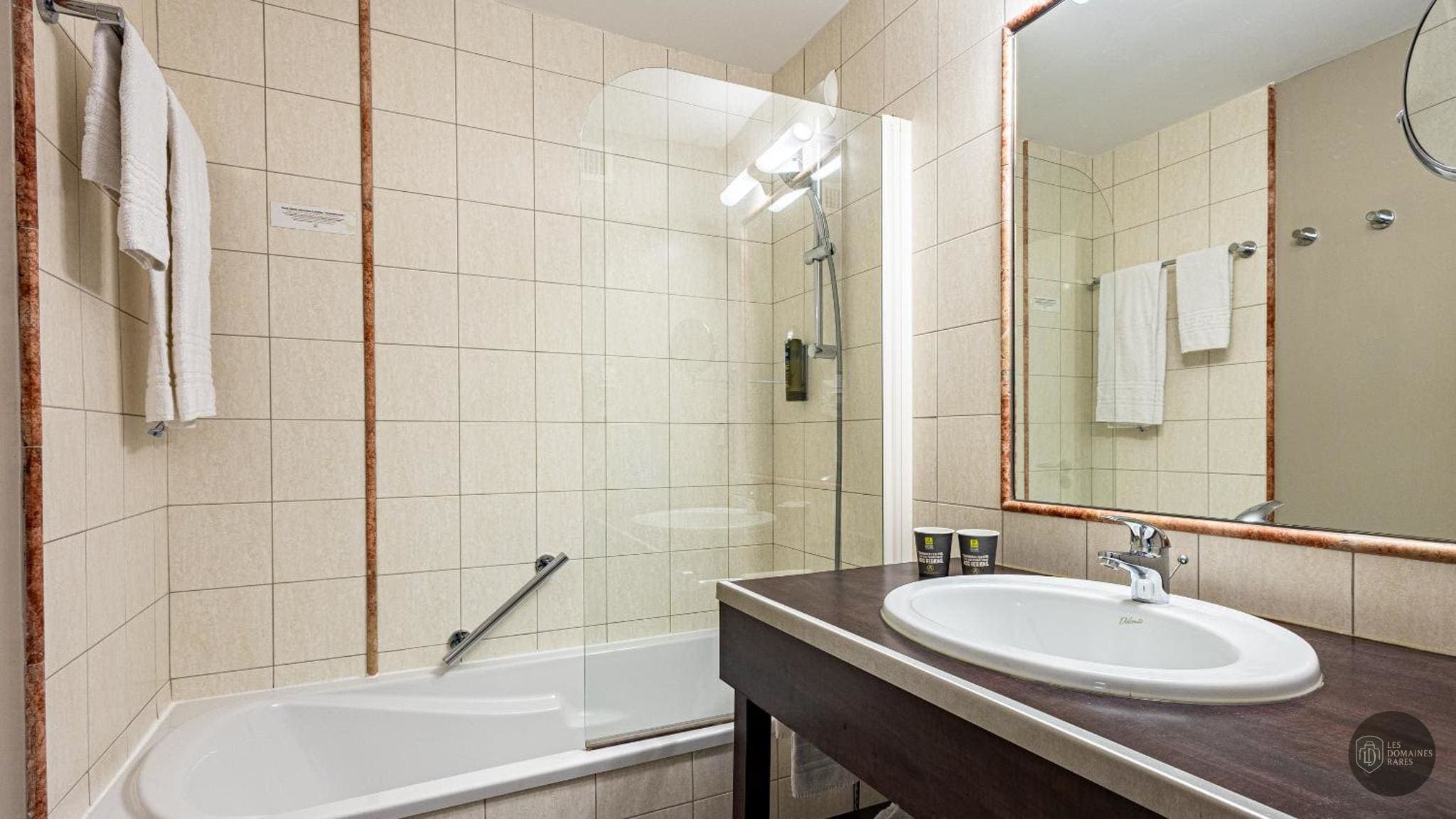 Salle de bain de l'hôtel Hostellerie d'Aussois en Bourgogne-Franche-Comté