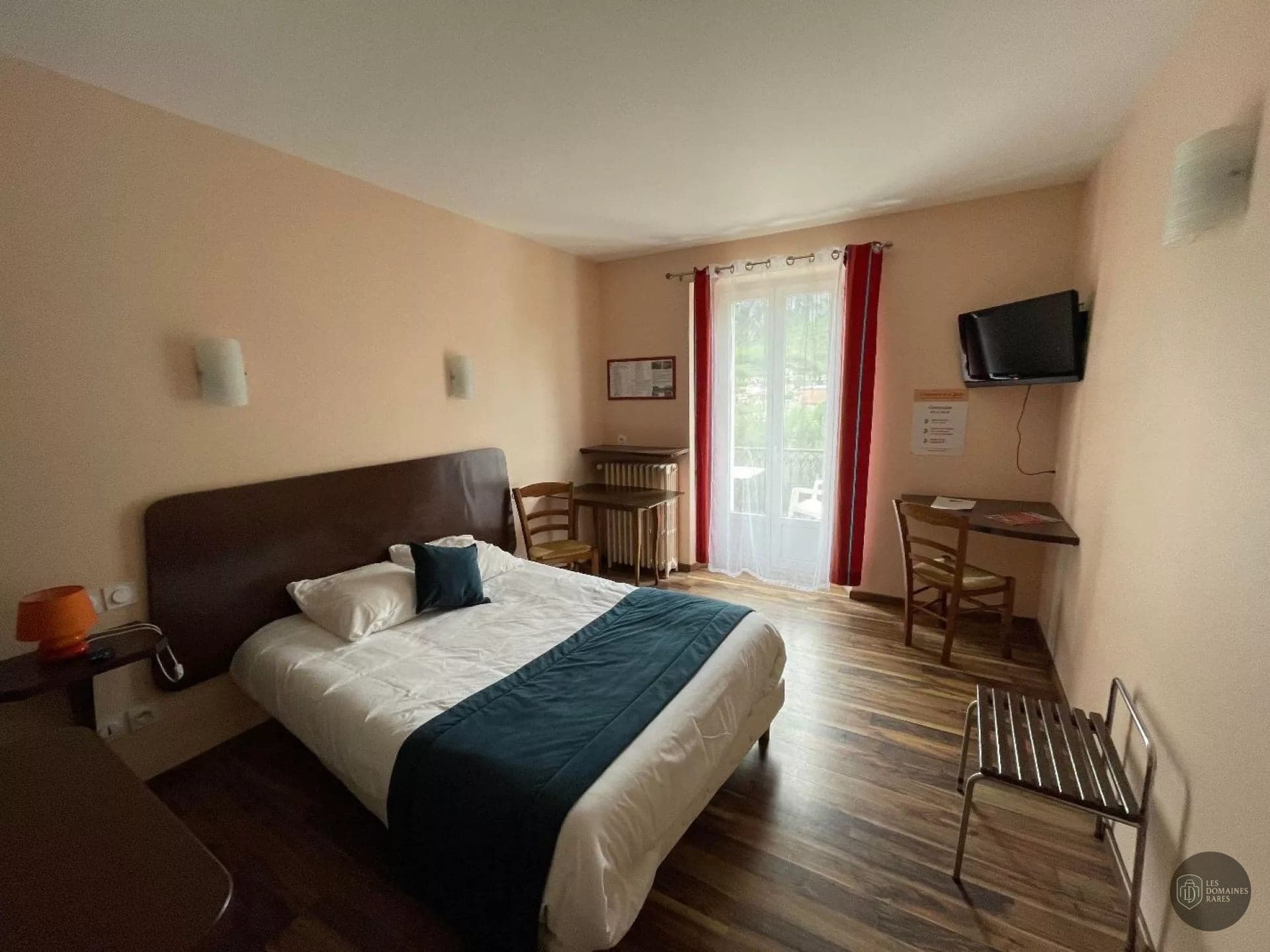 Chambre de l'hôtel Hostellerie de la Poste en Occitanie - séminaire ariège