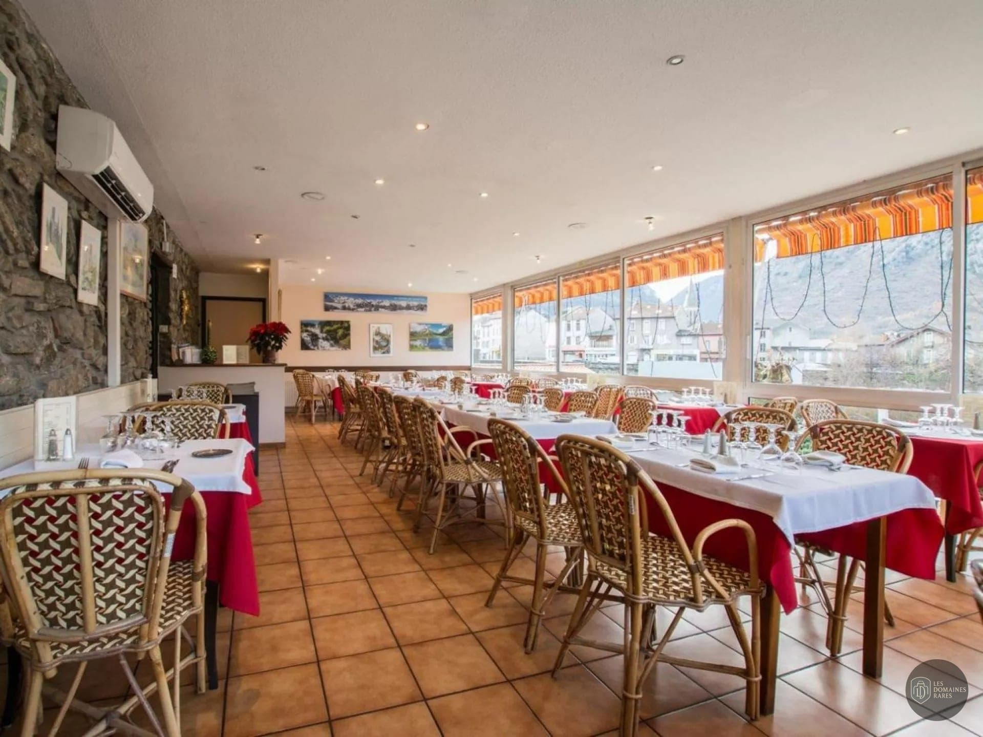 Restaurant de l'hôtel Hostellerie de la Poste en Occitanie - séminaire ariège