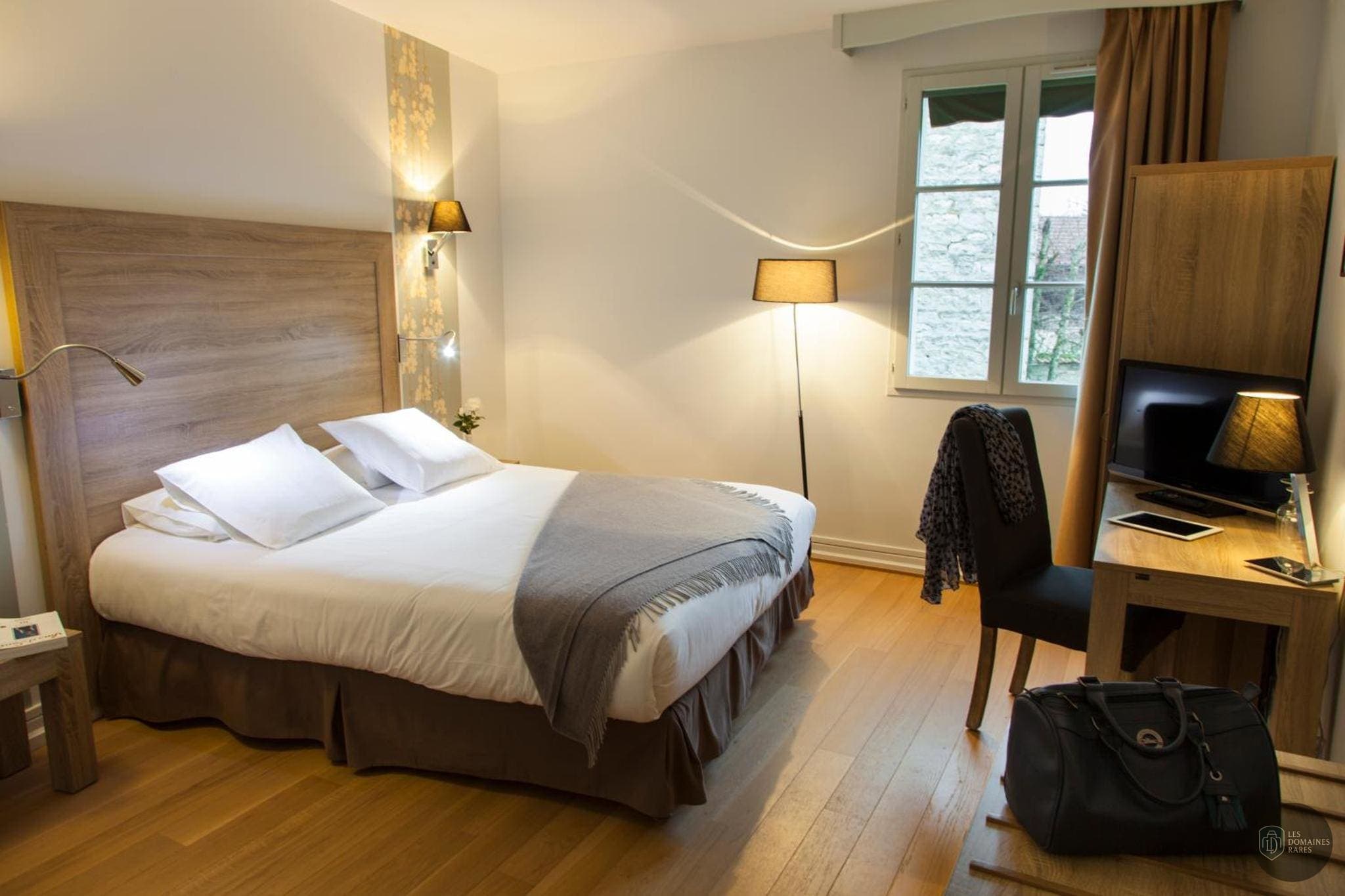 Vue extérieure du lieu Hostellerie des Clos à Chablis en Bourgogne-Franche-Comté